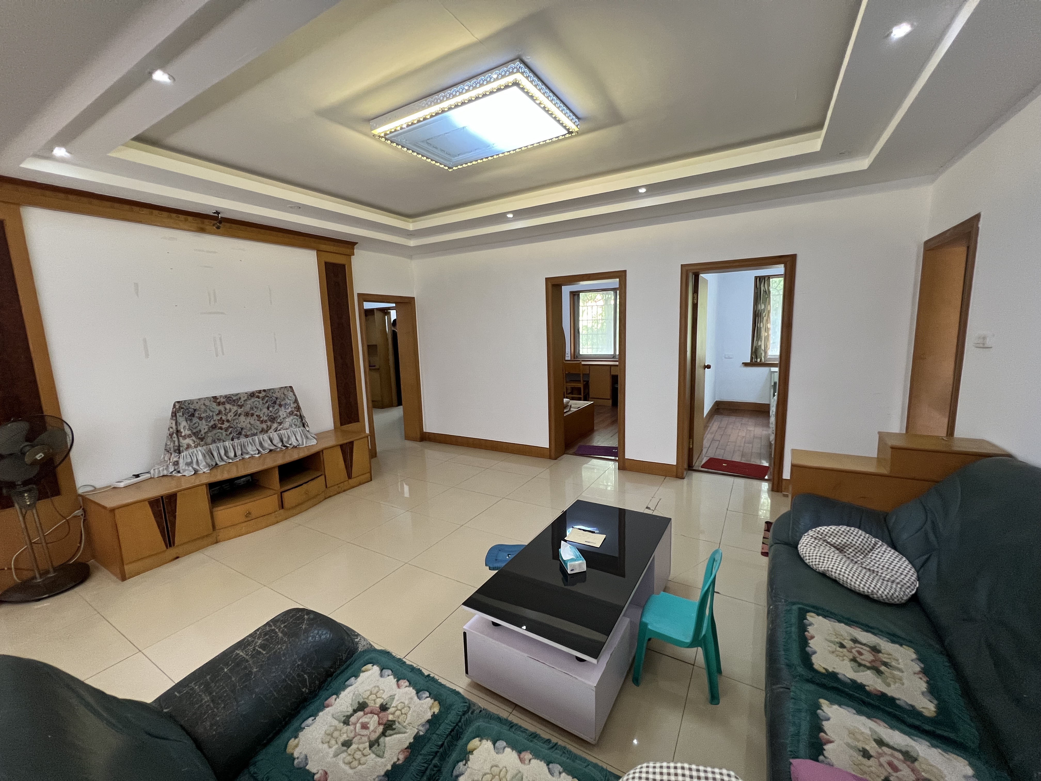 邮电新村 3室2厅1卫 1300.0元/月 邮电新村 3室2厅1卫 1300.0元/月室内图