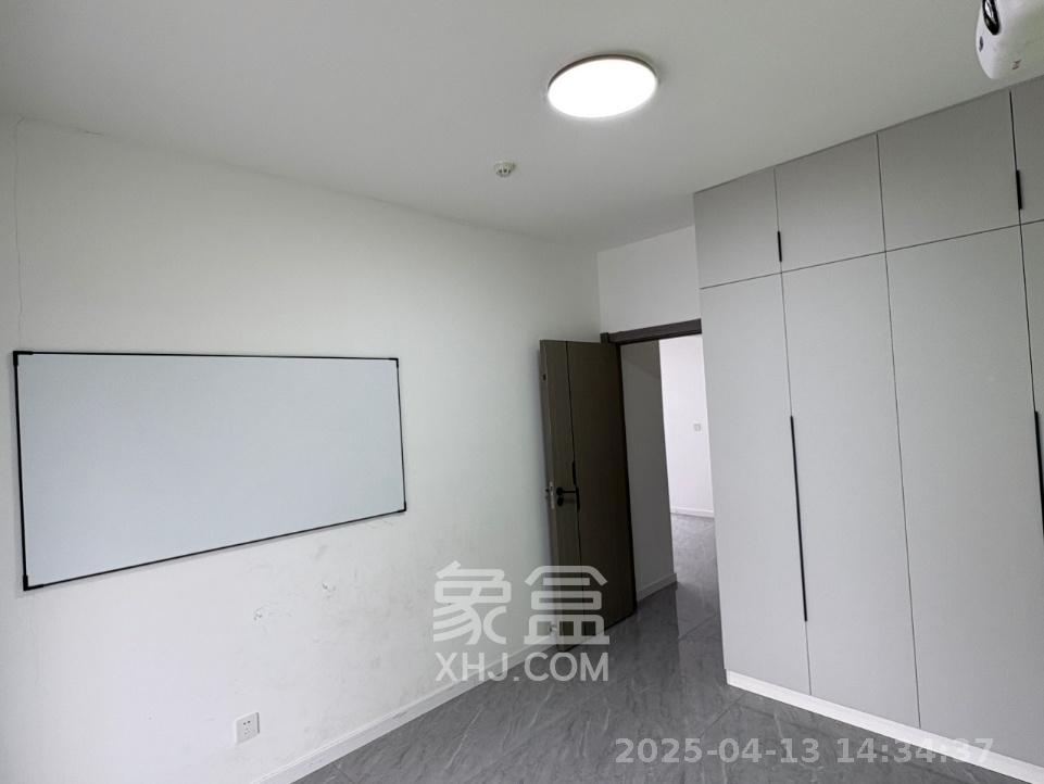 保利天禧EF区  1室1厅1卫   1800.00元/月室内图