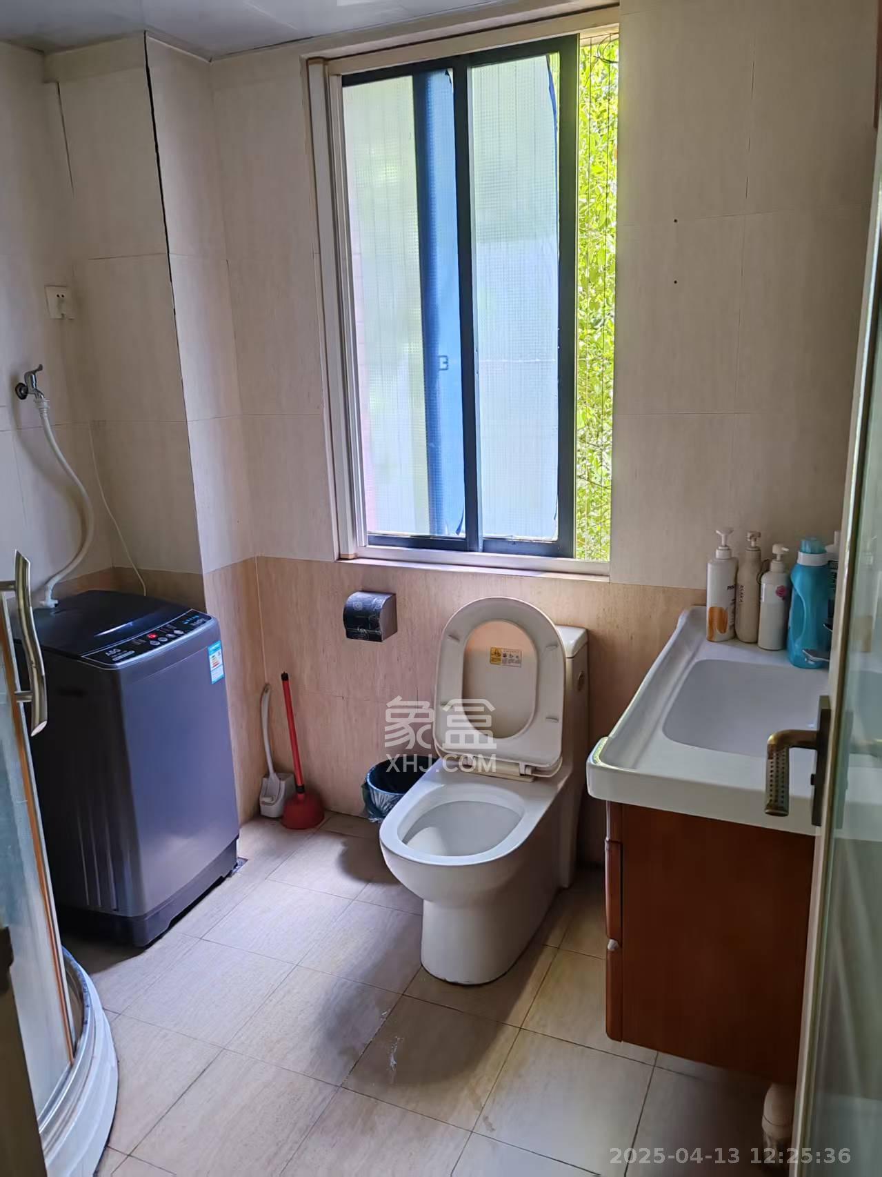 天城泰祥苑 4室2厅2卫 4500.0元/月 天城泰祥苑 4室2厅2卫 4500.0元/月室内图