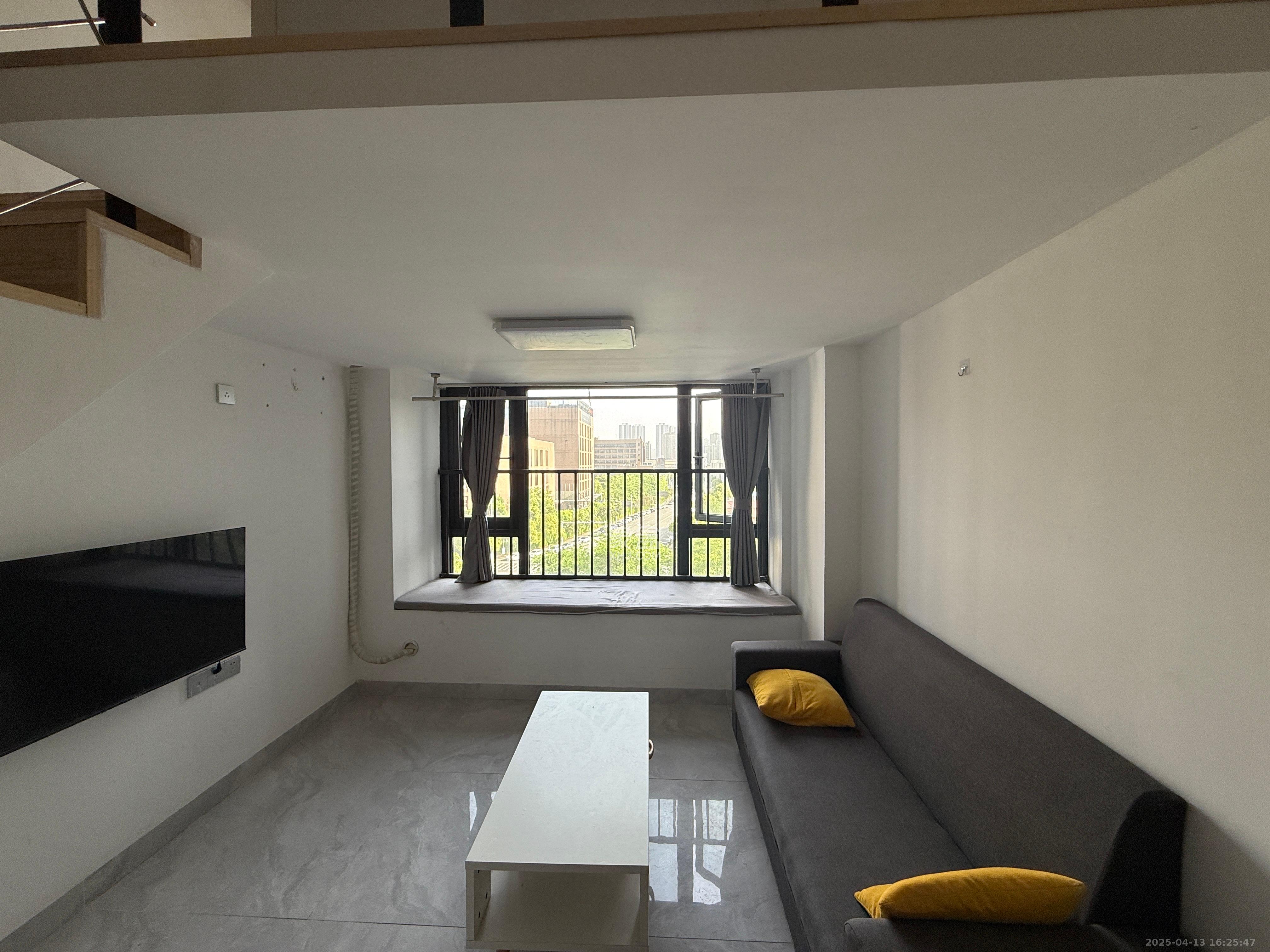 龙湖湘江星座(祺鑫星座公寓) 2室1厅1卫 1800.0元/月 龙湖湘江星座(祺鑫星座公寓) 2室1厅1卫 1800.0元/月室内图