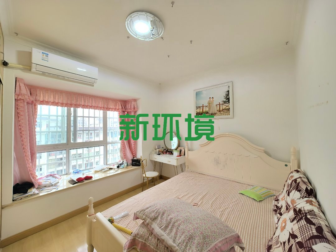 熙城春天  2室2厅1卫   46.80万客厅