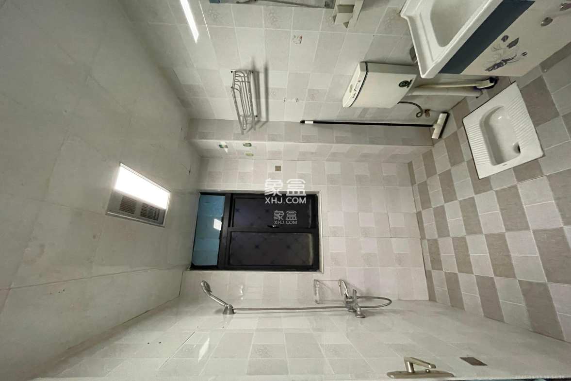 安泰嘉园(湘府邻伴) 3室1厅1卫 2600.0元/月 安泰嘉园(湘府邻伴) 3室1厅1卫 2600.0元/月室内图