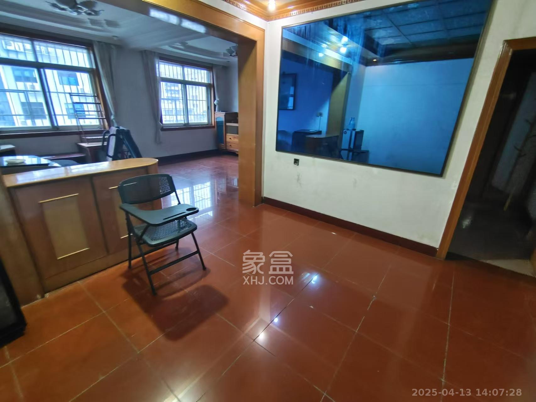 杨家山饲料公司宿舍 3室1厅1卫 1500.0元/月 杨家山饲料公司宿舍 3室1厅1卫 1500.0元/月室内图