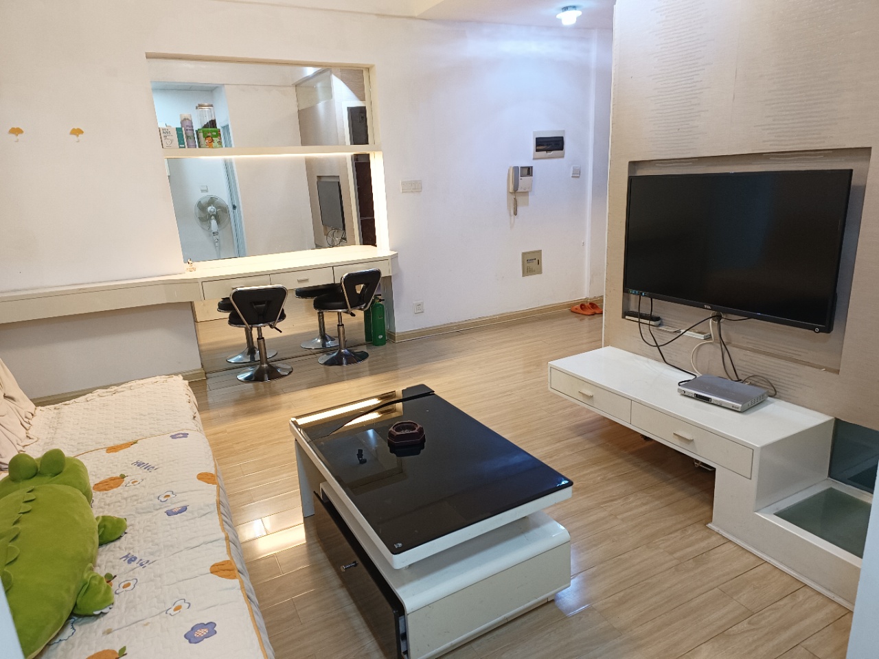 资江明珠  1室1厅1卫   1200.00元/月室内图