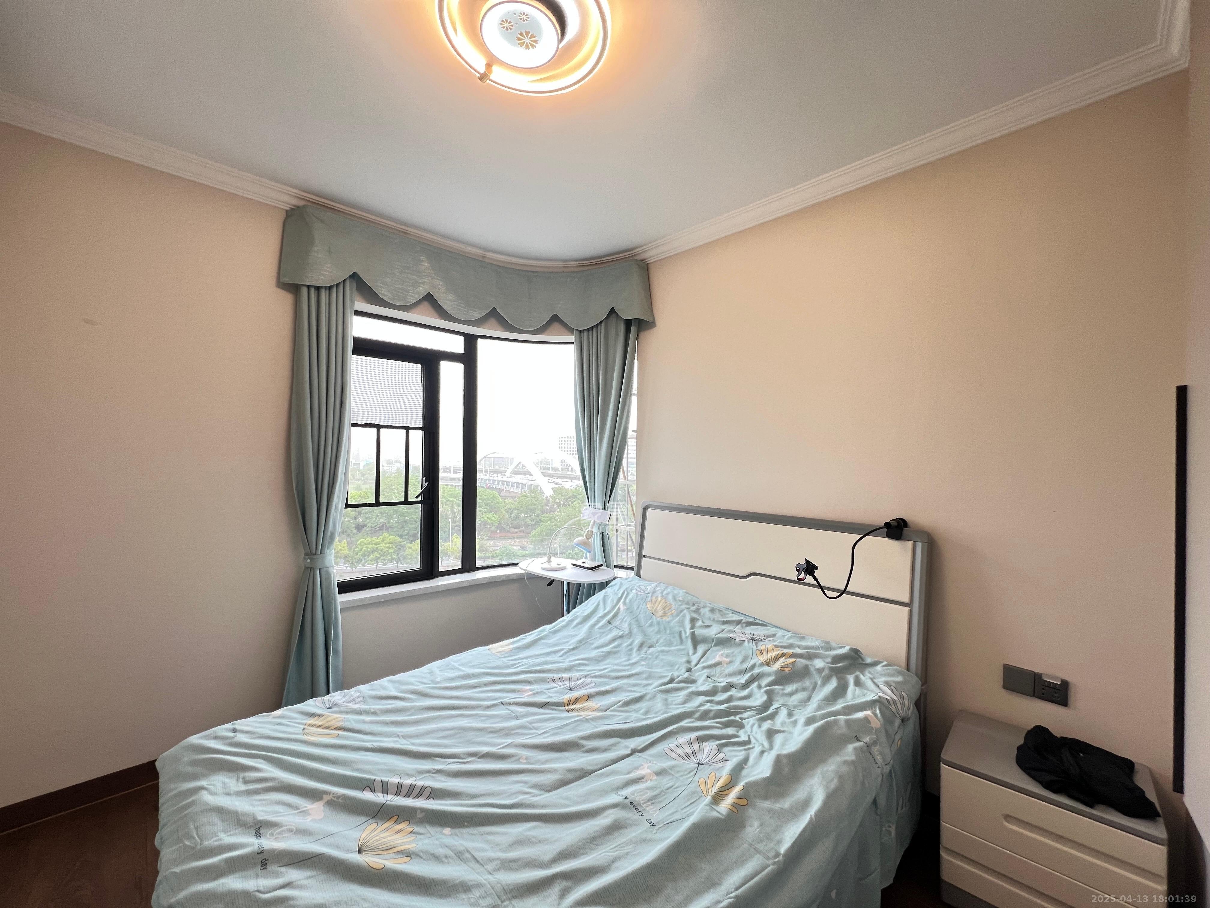 嘉雨兴园  3室2厅2卫    5000.0元/月 嘉雨兴园  3室2厅2卫    5000.0元/月室内图