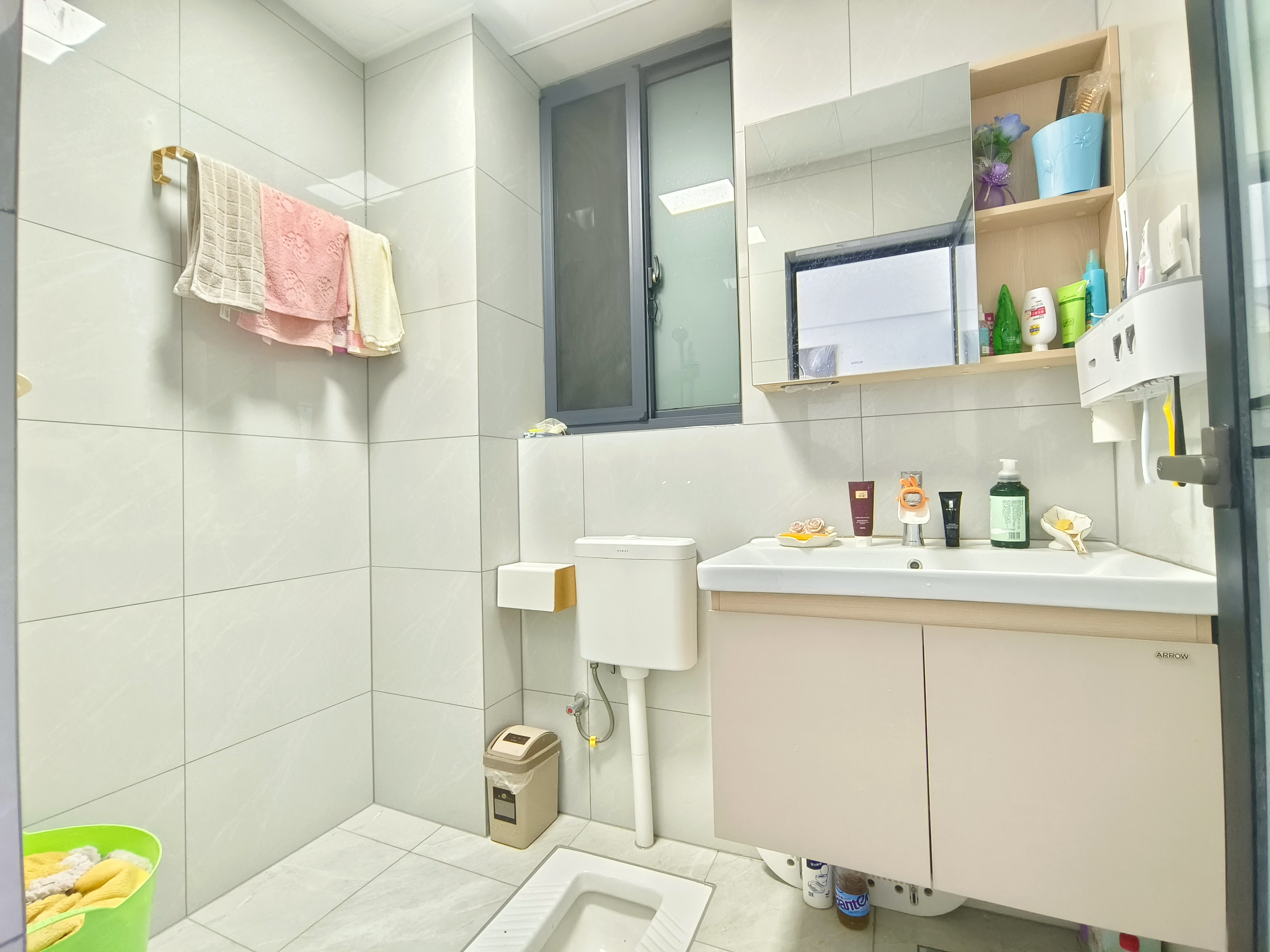 芷兰公馆西区 2室1厅1卫 1800.0元/月 芷兰公馆西区 2室1厅1卫 1800.0元/月室内图