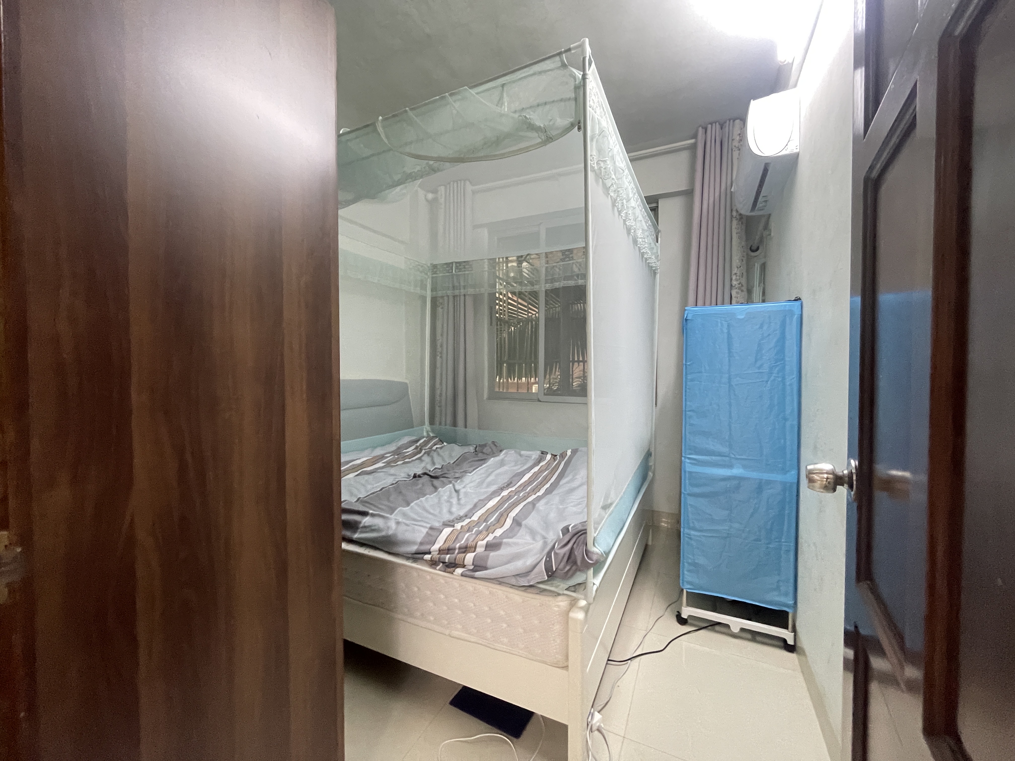 电器大厦  3室2厅1卫   102.00万客厅
