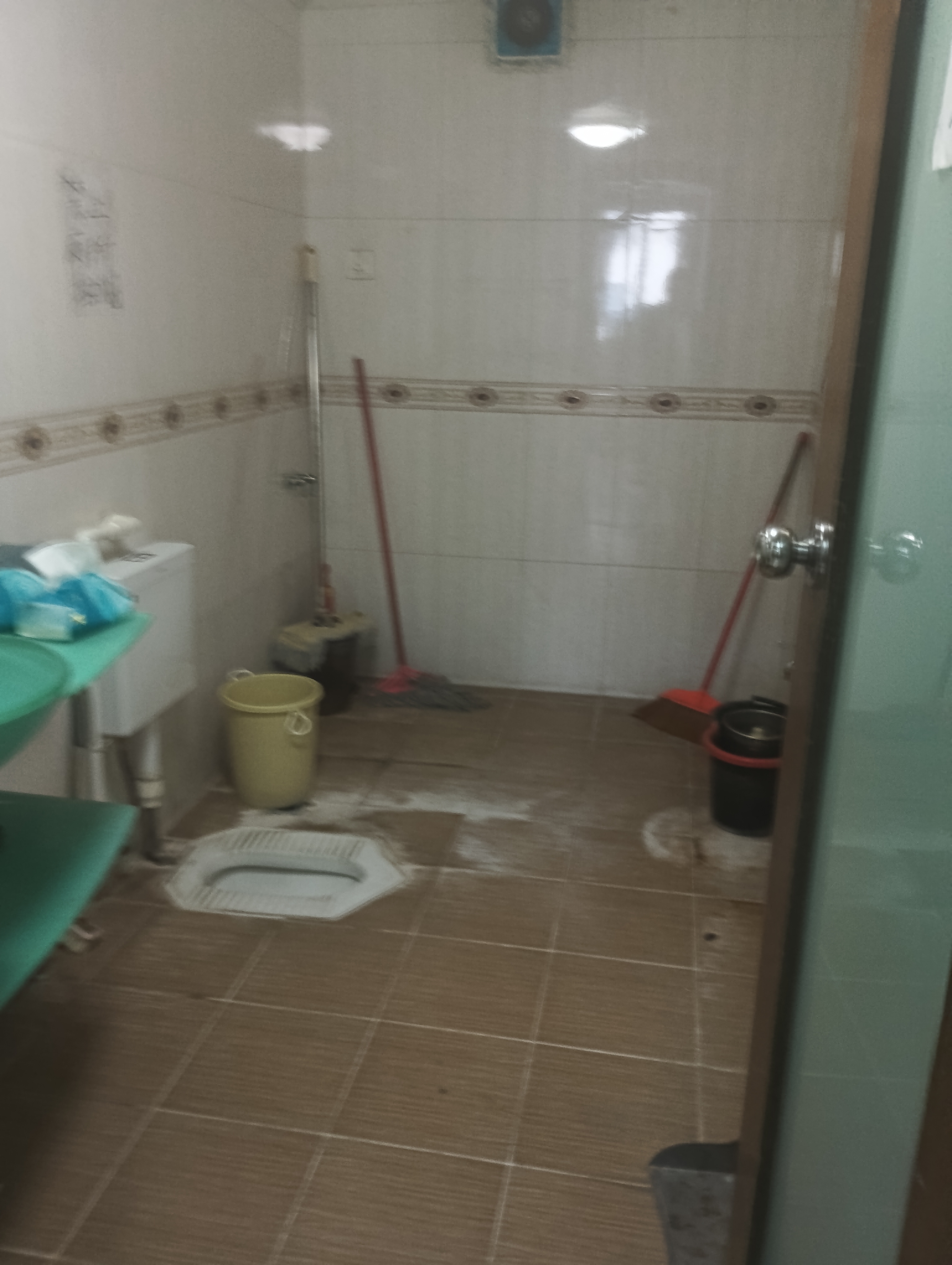 中盐大厦  3室2厅1卫    2500.0元/月 中盐大厦  3室2厅1卫    2500.0元/月室内图