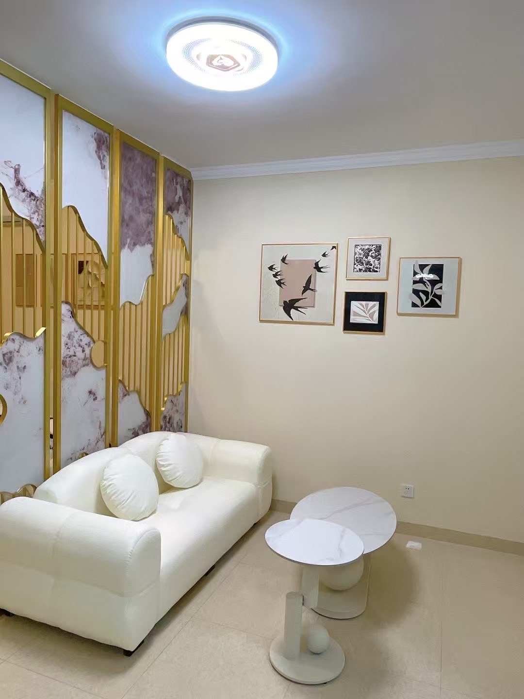 蔚蓝海语印象 1室1厅1卫 62.5万 蔚蓝海语印象 1室1厅1卫 62.5万客厅