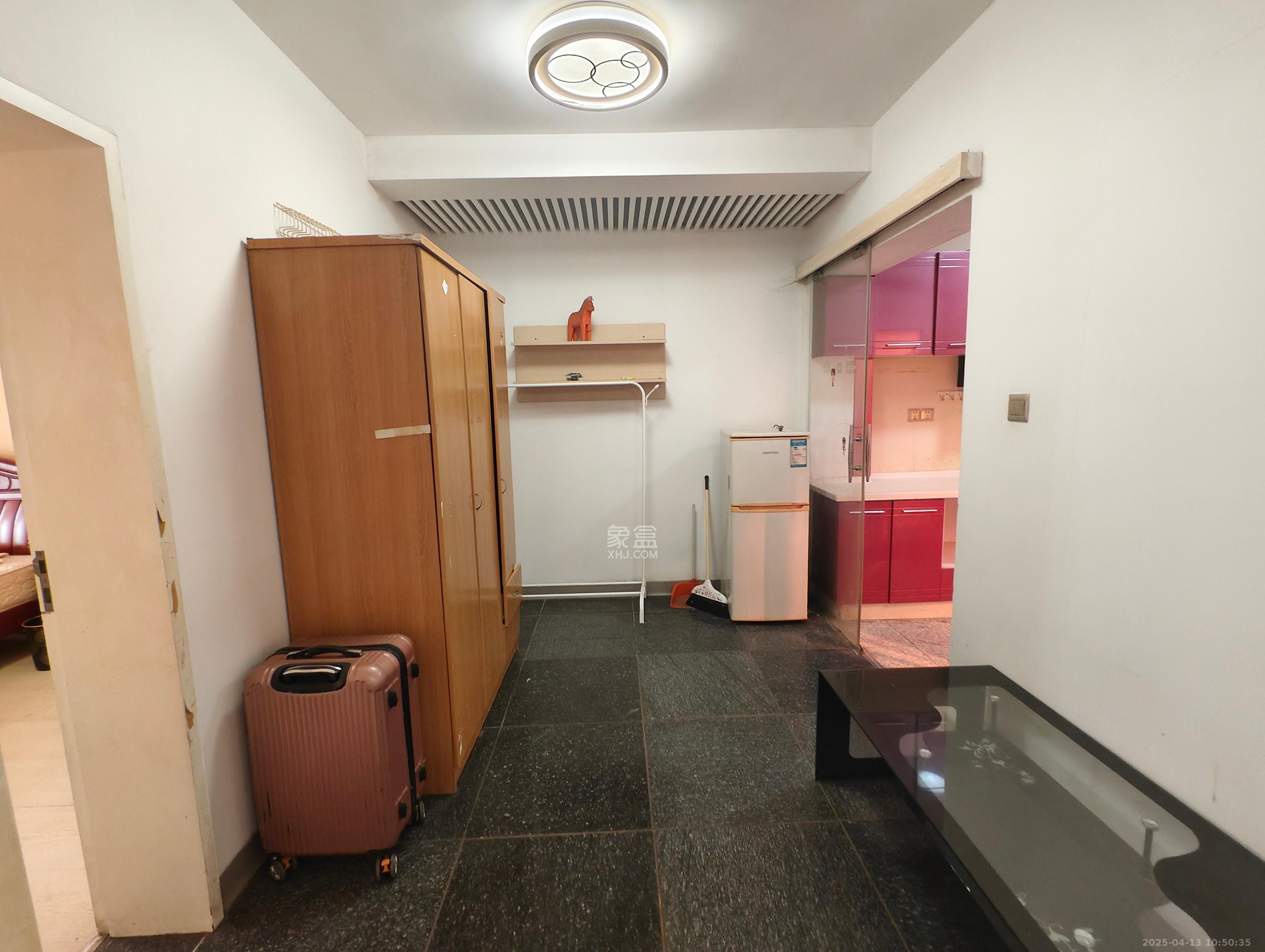 群芳园  3室2厅1卫   2800.00元/月室内图