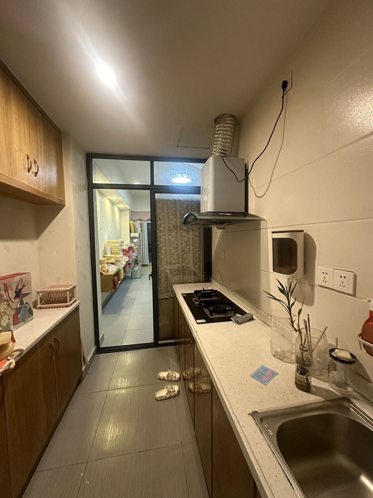 国公馆  1室0厅1卫    43.0万 国公馆  1室0厅1卫    43.0万客厅