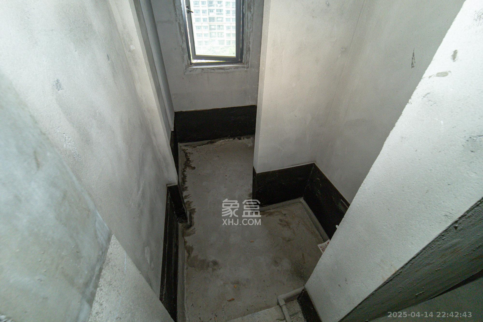 中建悦和城  4室2厅2卫   115.00万卫生间