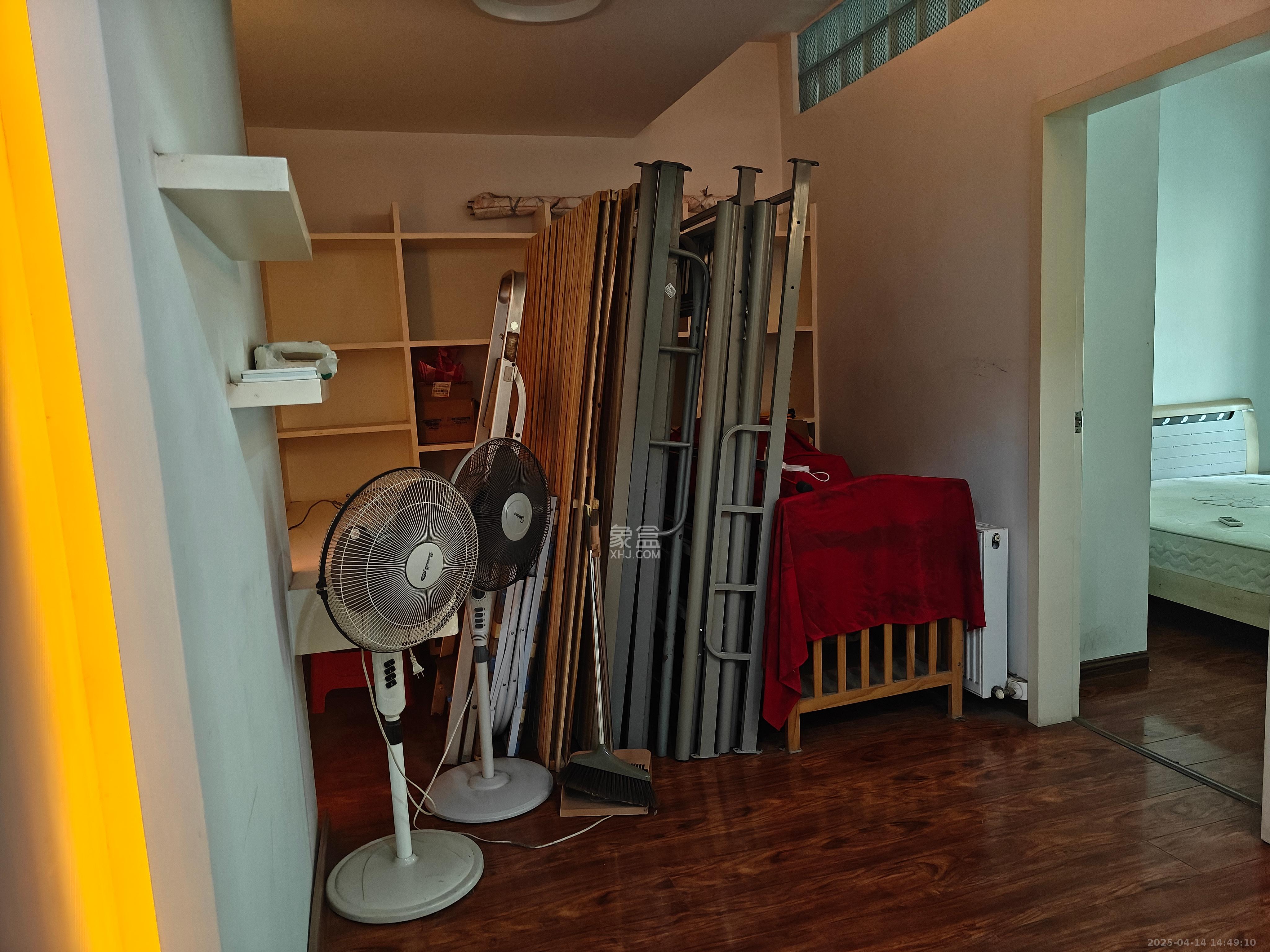 湘诚嘉园 3室2厅2卫 3500.0元/月 湘诚嘉园 3室2厅2卫 3500.0元/月室内图