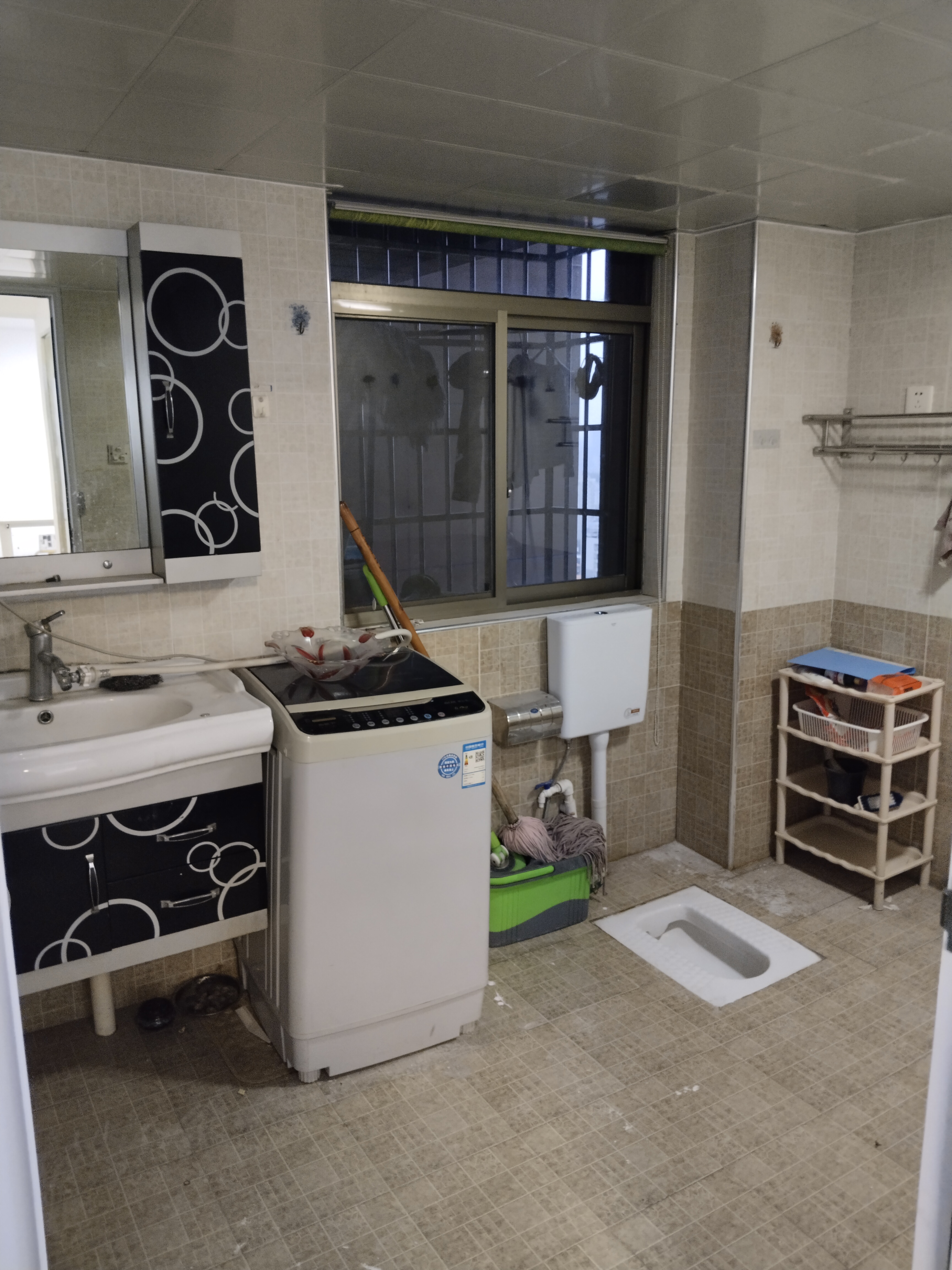 溪谷新村  3室2厅1卫   1000.00元/月室内图