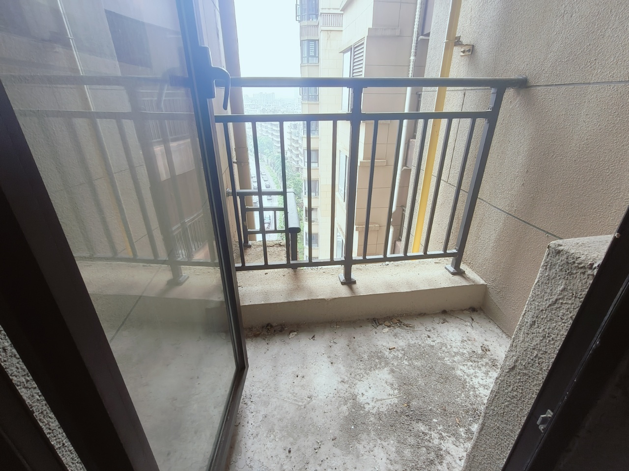 绿地雅典郡  3室2厅1卫    90.0万 绿地雅典郡  3室2厅1卫    90.0万室内图