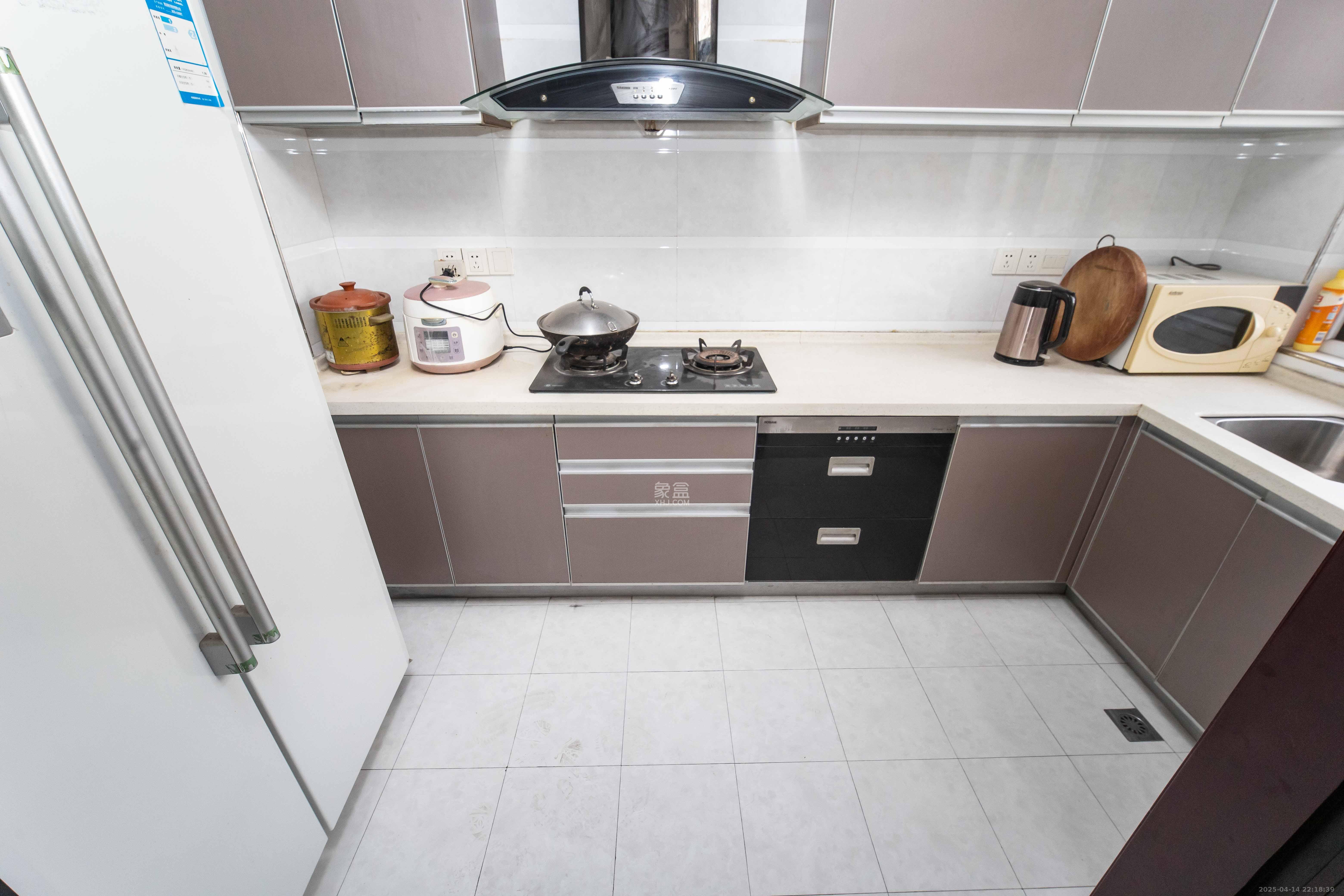 凯乐湘园 3室2厅2卫 90.0万 凯乐湘园 3室2厅2卫 90.0万厨房