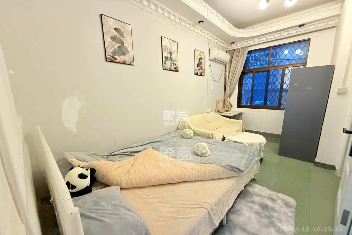 上碧湘街散盘 1室0厅1卫 1100.0元/月 上碧湘街散盘 1室0厅1卫 1100.0元/月室内图