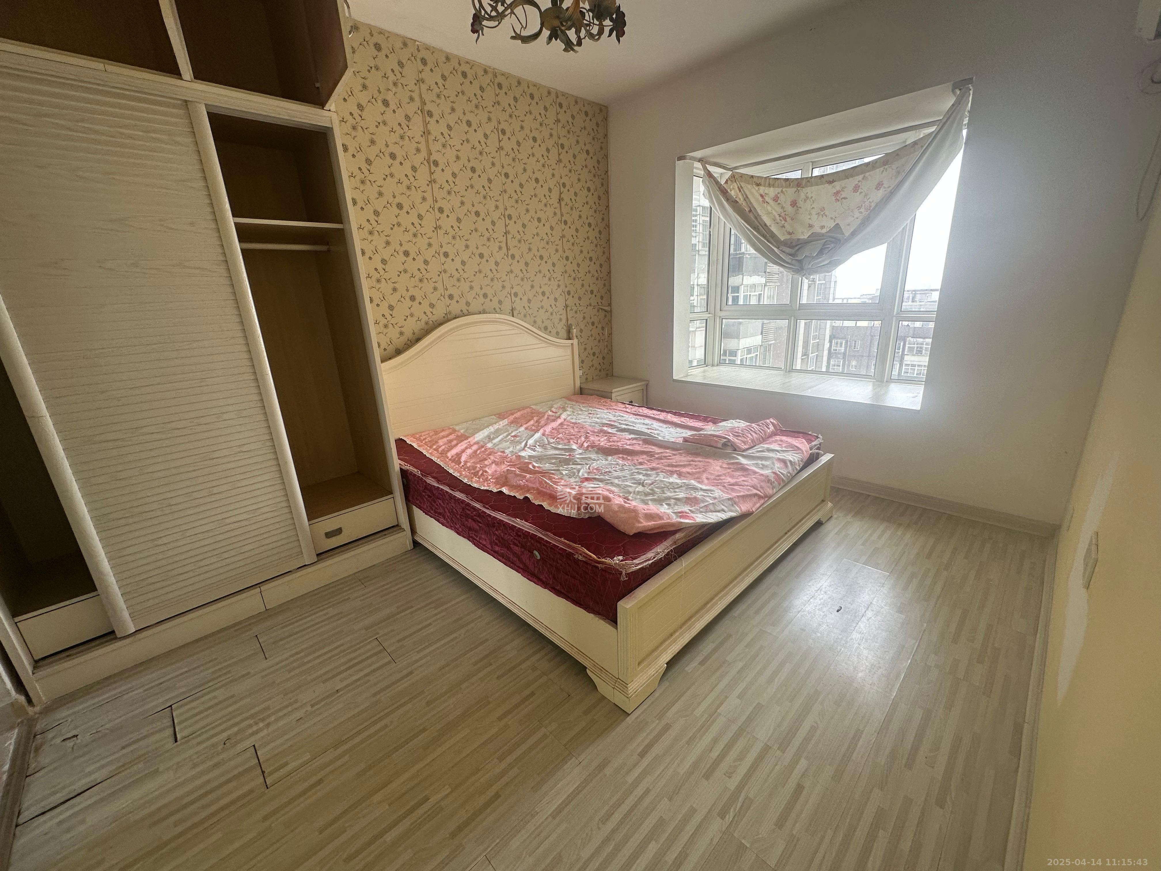 未来蜂巢  3室2厅1卫    1600.0元/月 未来蜂巢  3室2厅1卫    1600.0元/月室内图1