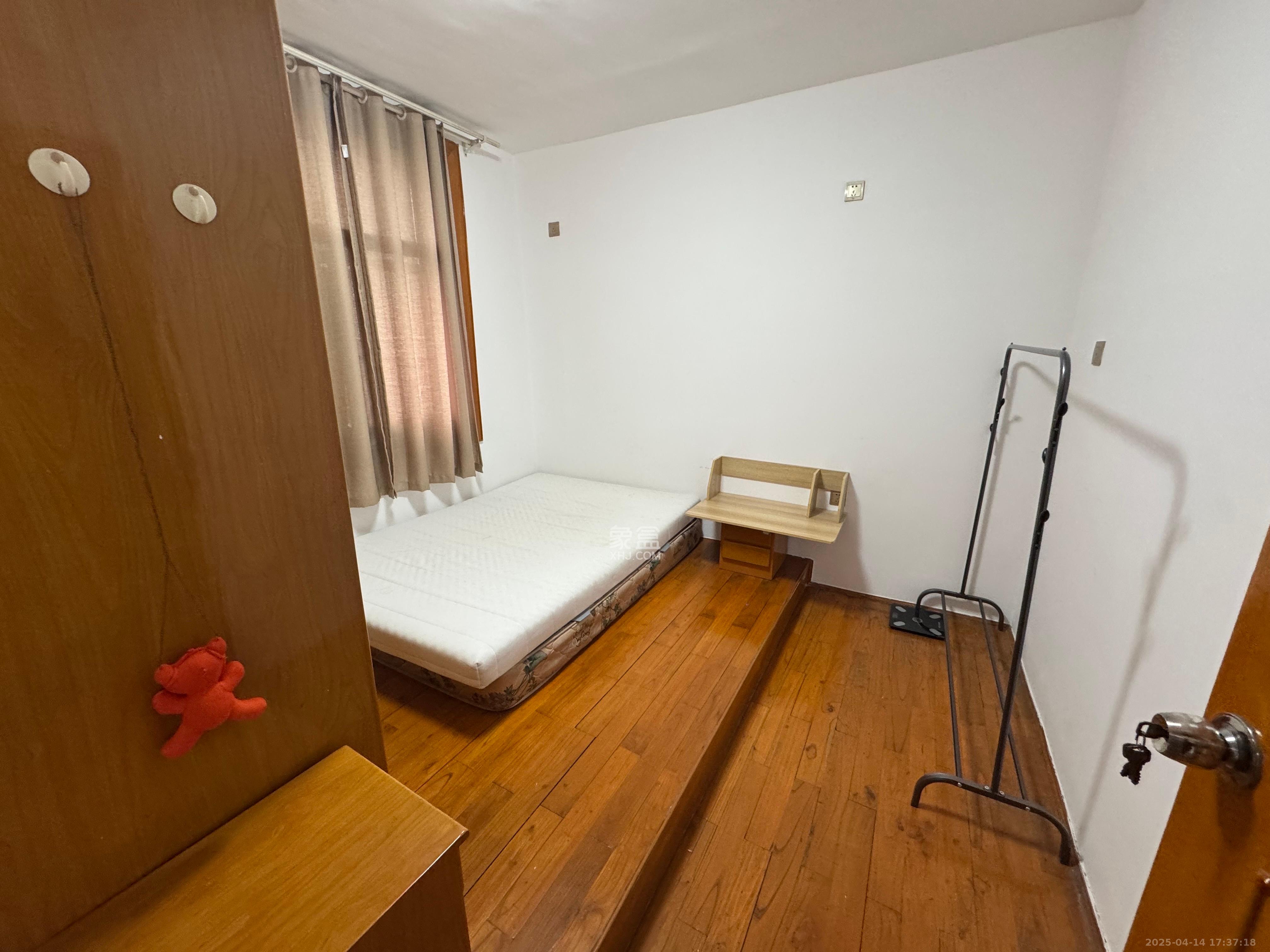 红泥山小区 2室2厅1卫 2000.0元/月 红泥山小区 2室2厅1卫 2000.0元/月室内图