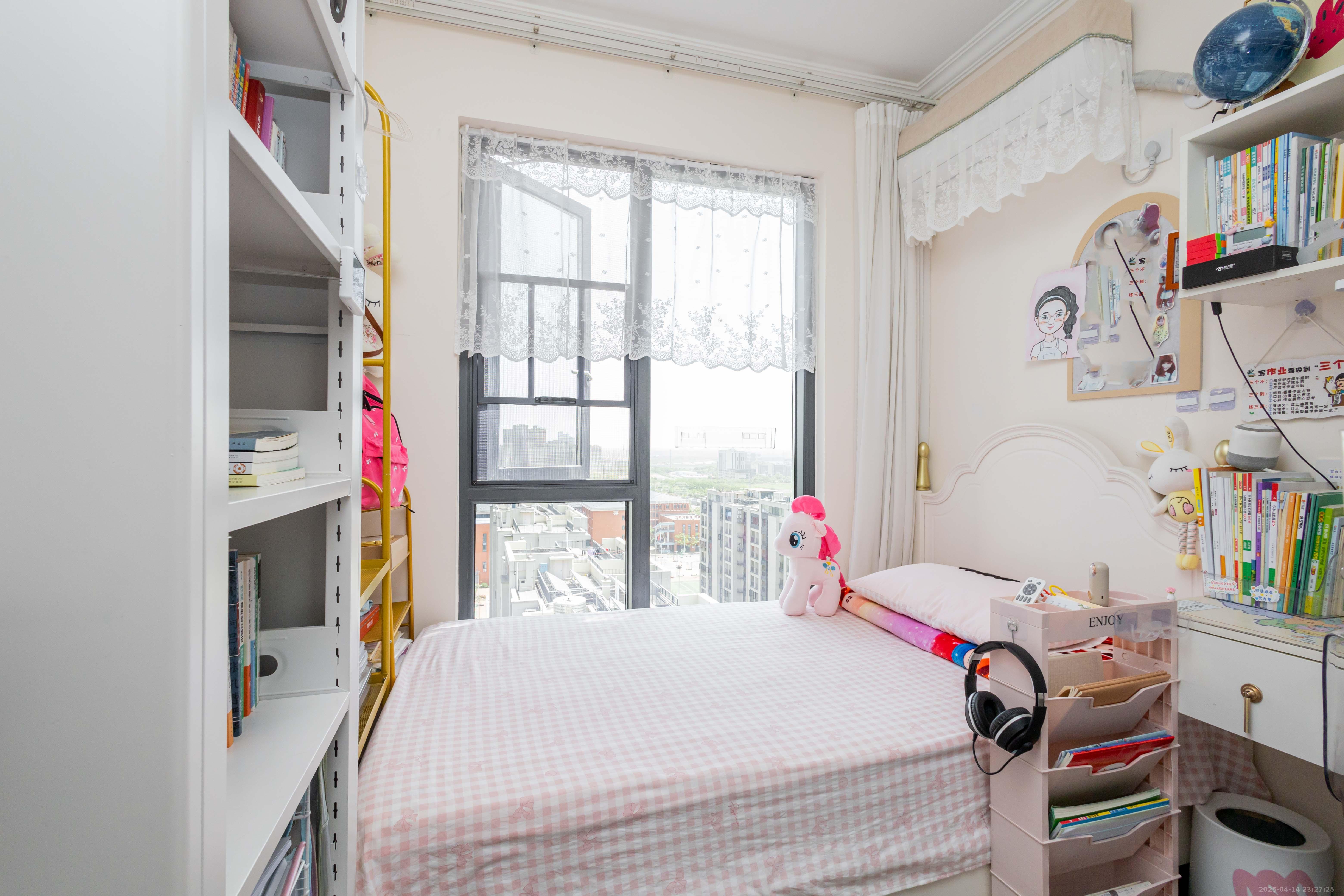 金科景朝集美星宸  3室2厅1卫    105.0万 金科景朝集美星宸  3室2厅1卫    105.0万卧室