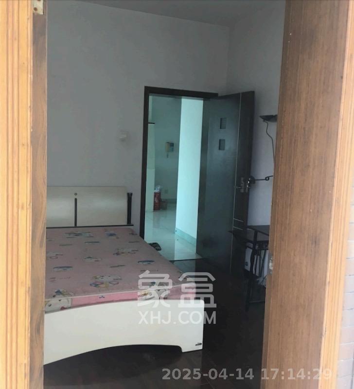 金色华庭 4室1厅1卫 3500.0元/月 金色华庭 4室1厅1卫 3500.0元/月室内图