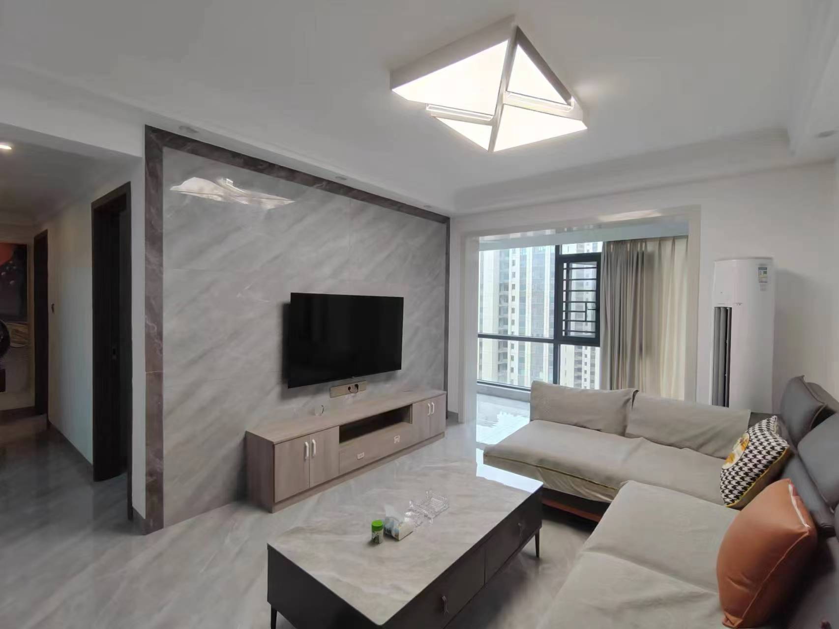 碧桂园衡州盛世 3室0厅0卫 2500.0元/月 碧桂园衡州盛世 3室0厅0卫 2500.0元/月室内图