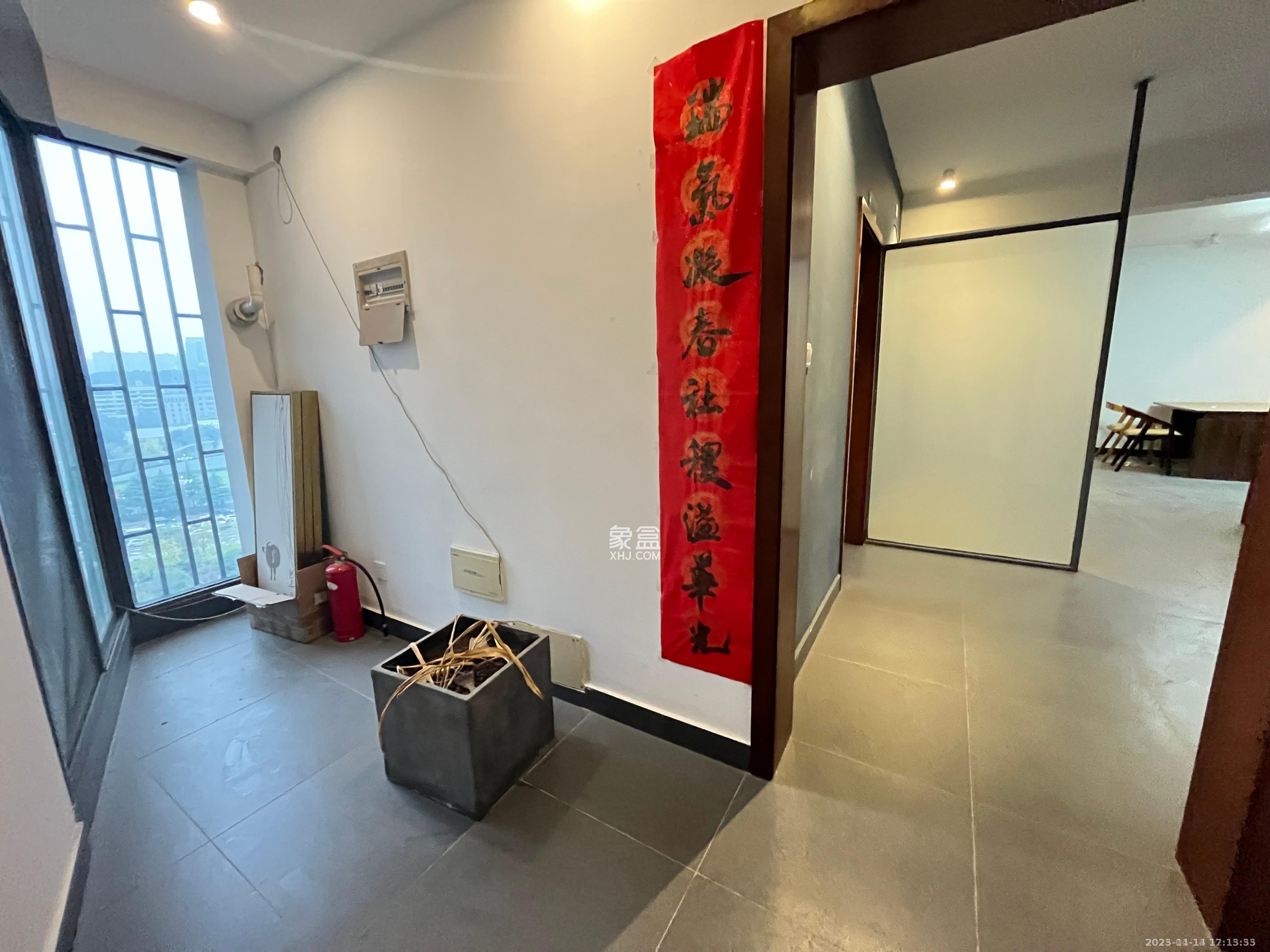 西城龙庭  4室2厅2卫   4000.00元/月