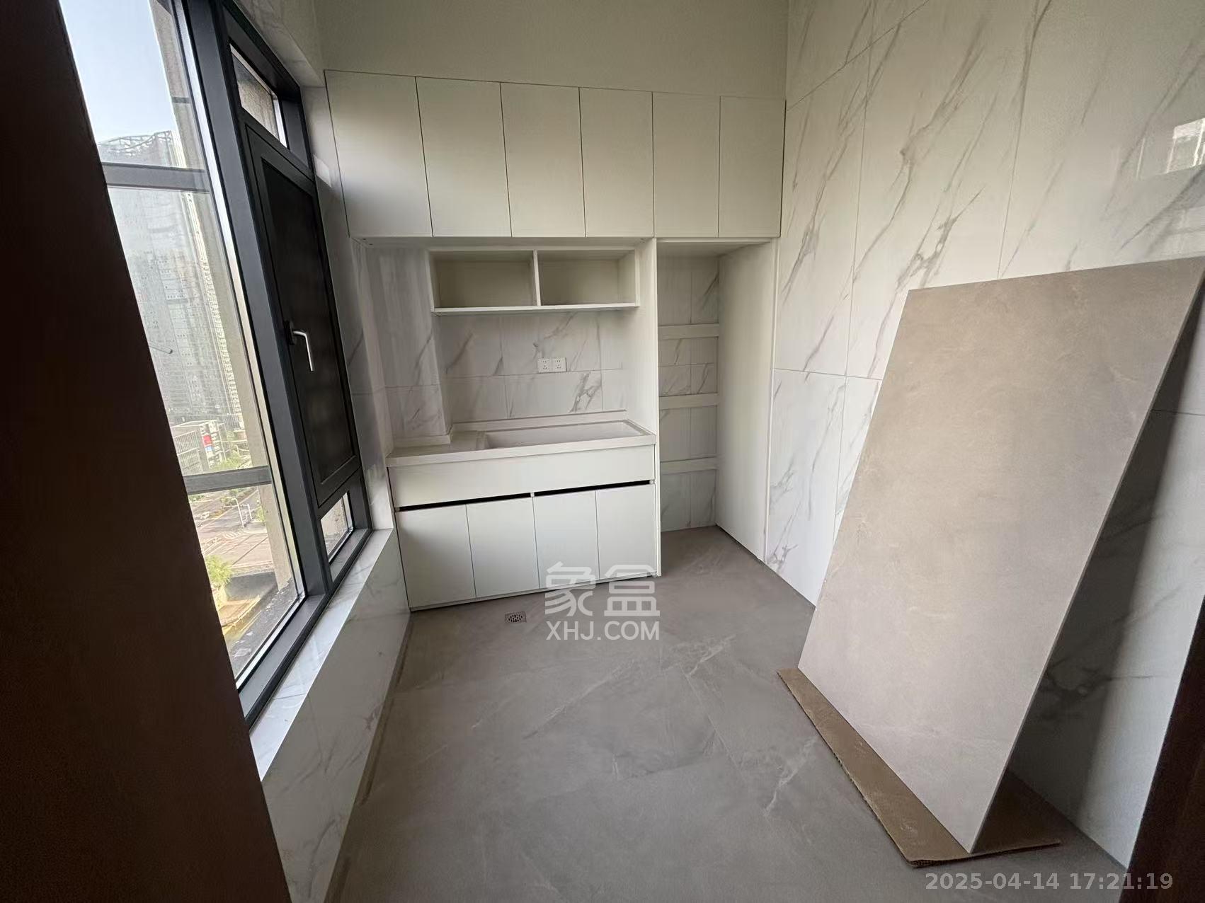 建发央著 4室2厅2卫 6800.0元/月 建发央著 4室2厅2卫 6800.0元/月室内图