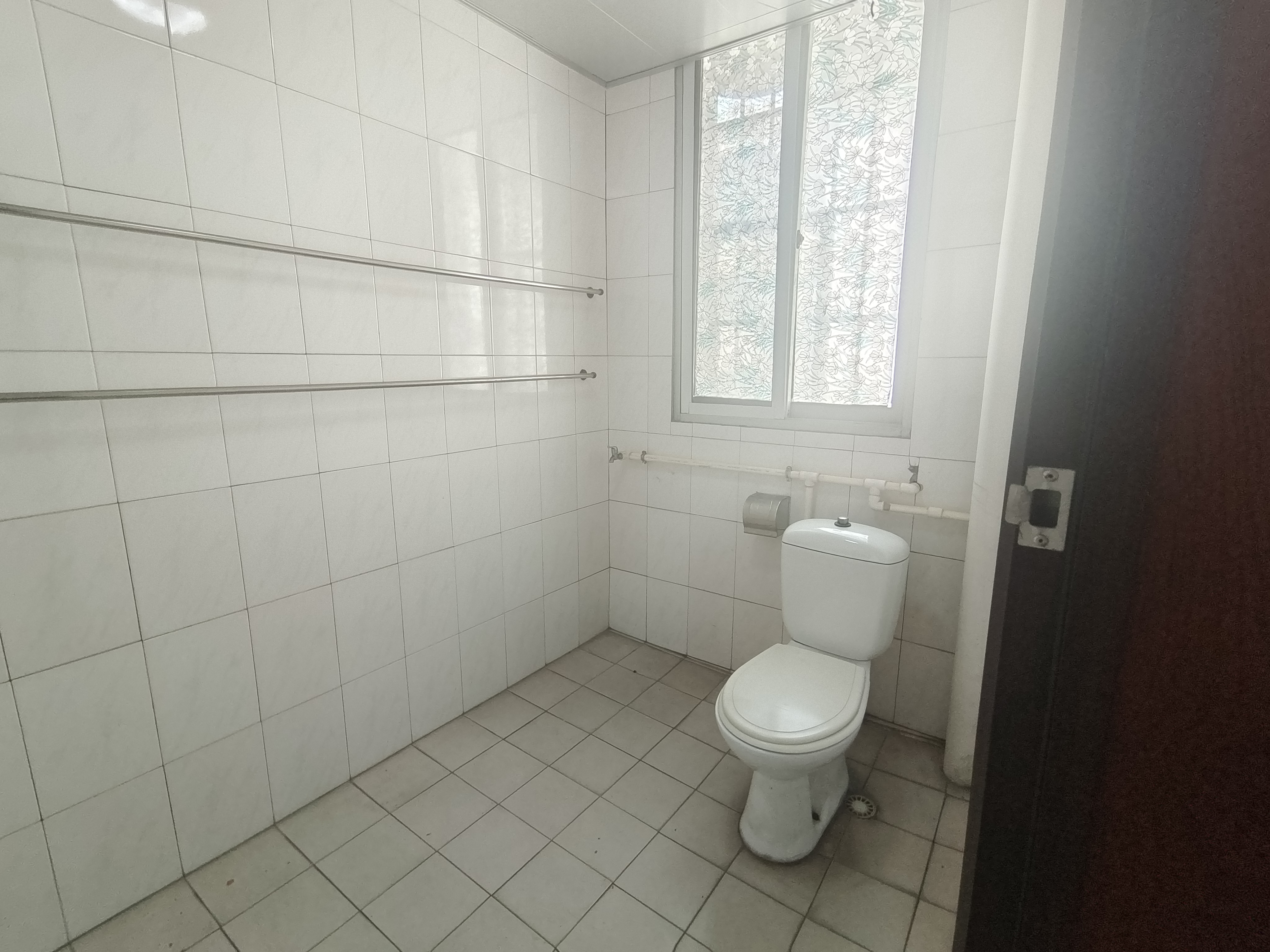 洪家村社区(卫生监督局家属区)  3室2厅2卫    26.8万 洪家村社区(卫生监督局家属区)  3室2厅2卫    26.8万室内图