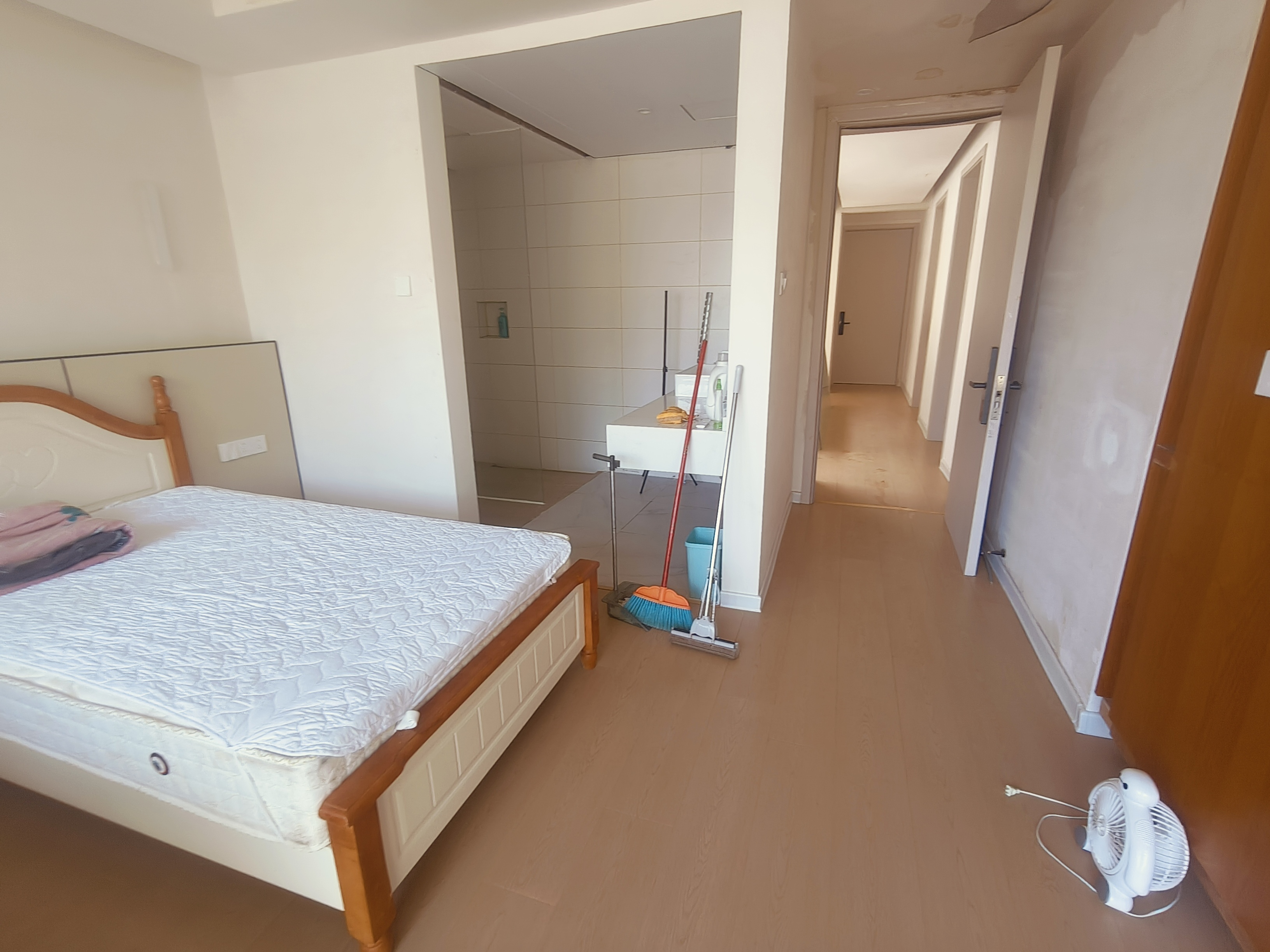 鸿洲江山 14室2厅2卫 20000.0元/月 鸿洲江山 14室2厅2卫 20000.0元/月室内图