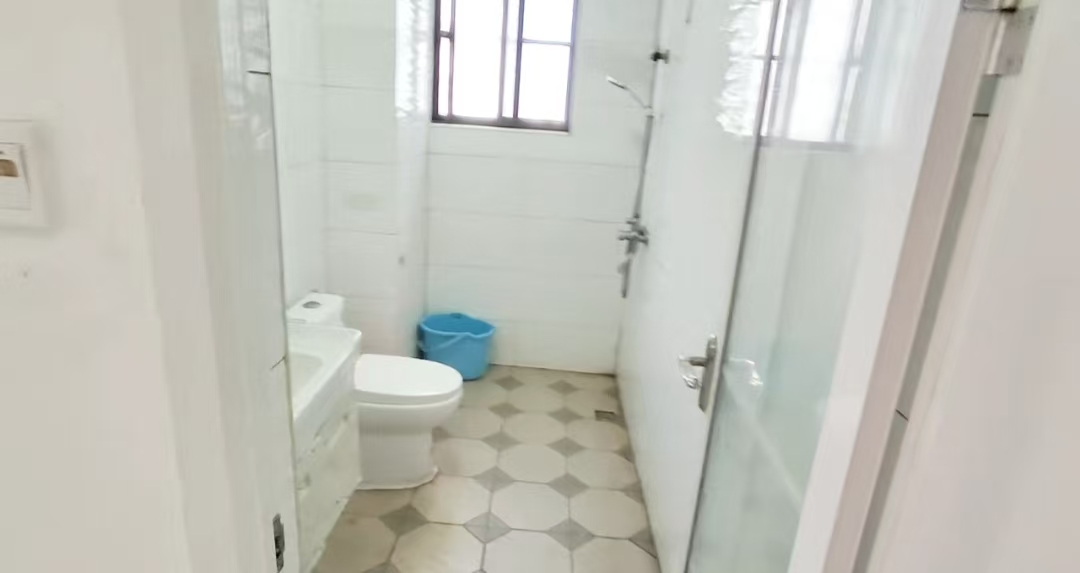 家顺花园  2室2厅1卫    102.0万 家顺花园  2室2厅1卫    102.0万室内图