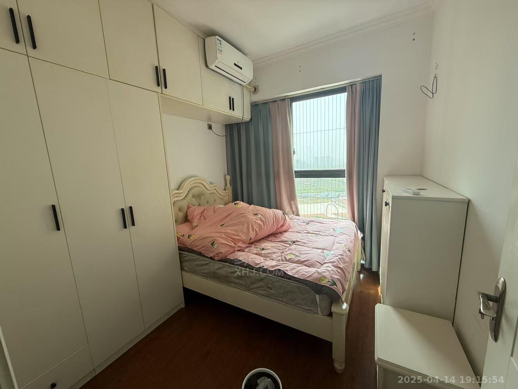 桂花城 3室2厅2卫 1800.0元/月 桂花城 3室2厅2卫 1800.0元/月室内图