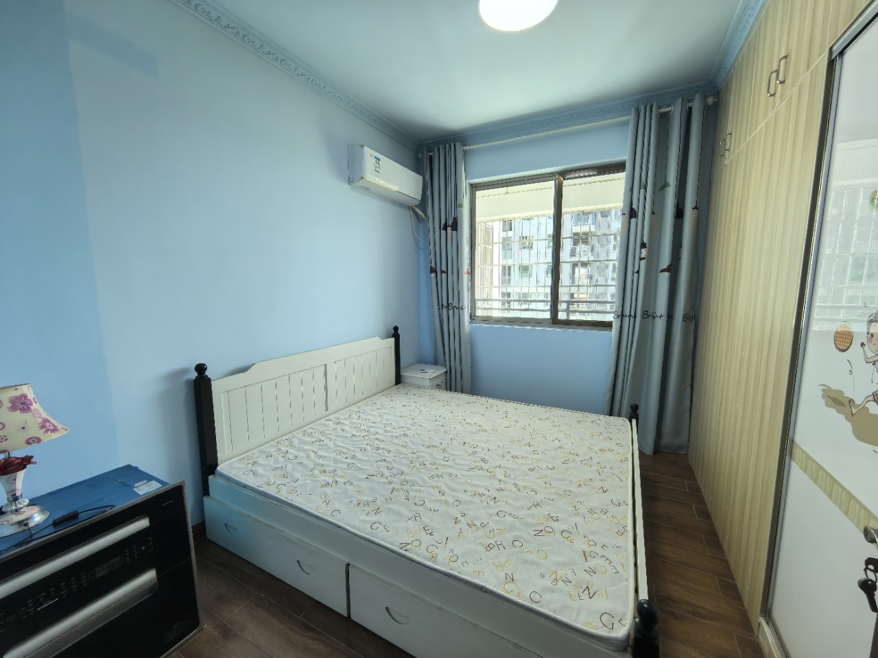 国色天香 4室2厅2卫 2100.0元/月 国色天香 4室2厅2卫 2100.0元/月室内图