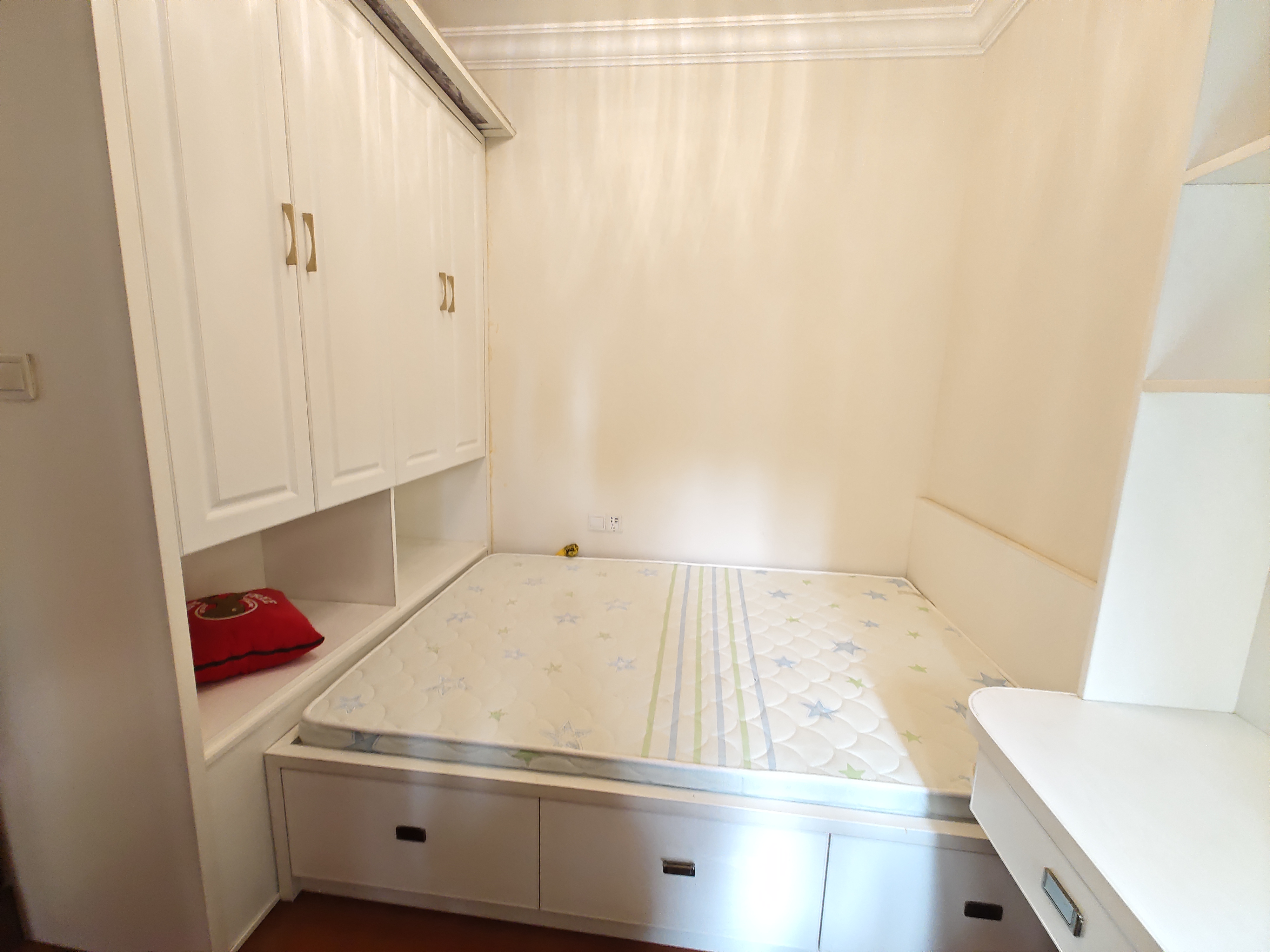 恒大华府 3室2厅1卫 69.8万 恒大华府 3室2厅1卫 69.8万室内图