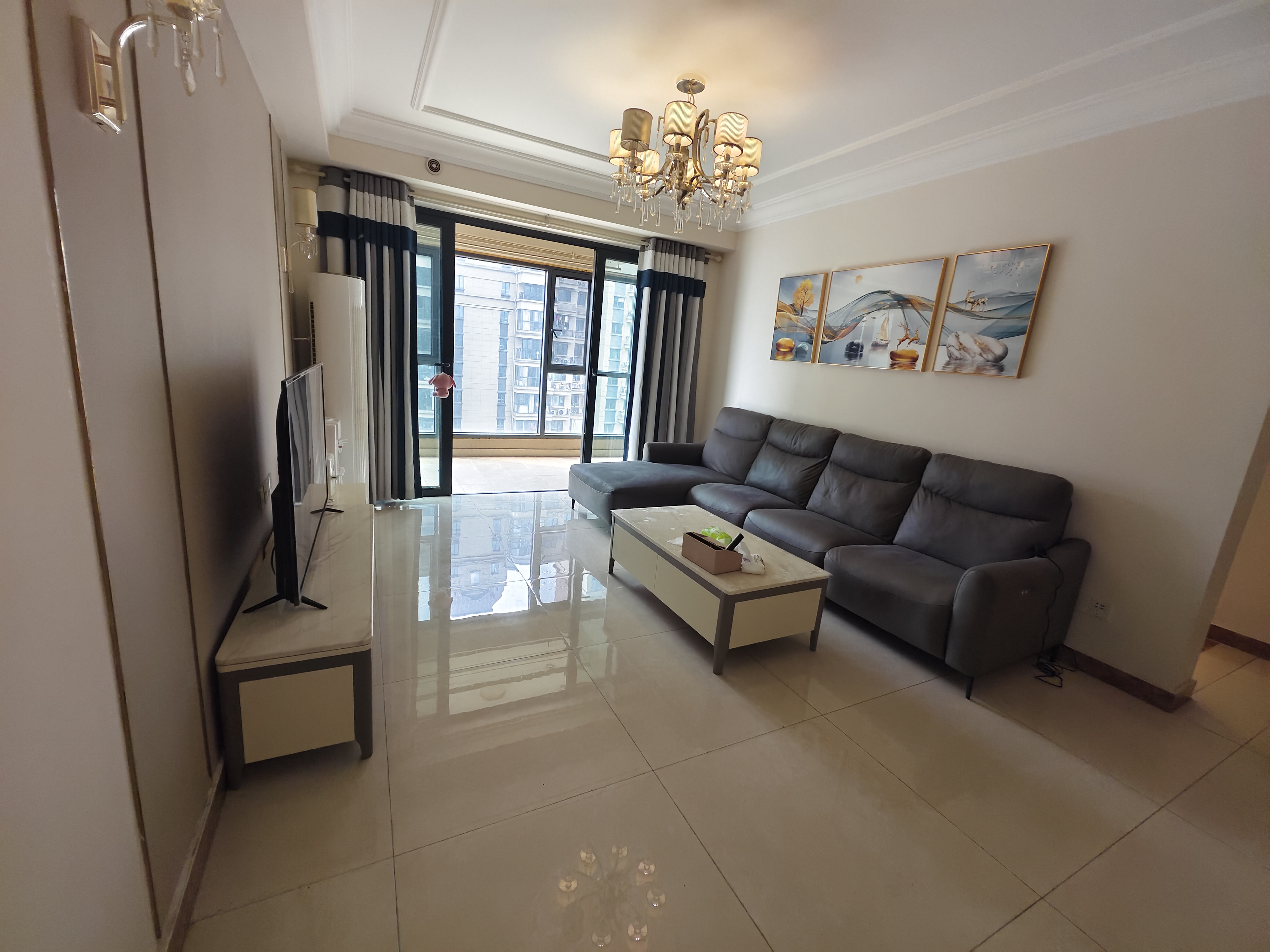 恒大华府 3室2厅1卫 69.8万 恒大华府 3室2厅1卫 69.8万室内图