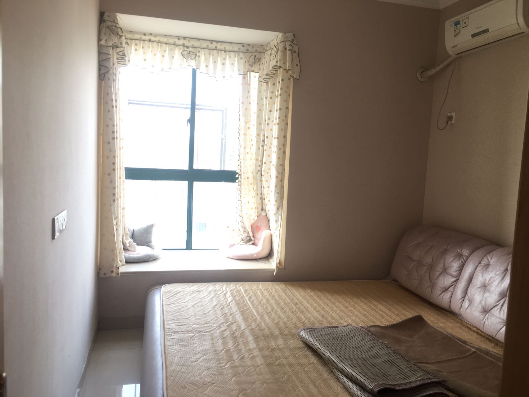 品阁 3室2厅2卫 1800.0元/月 品阁 3室2厅2卫 1800.0元/月室内图