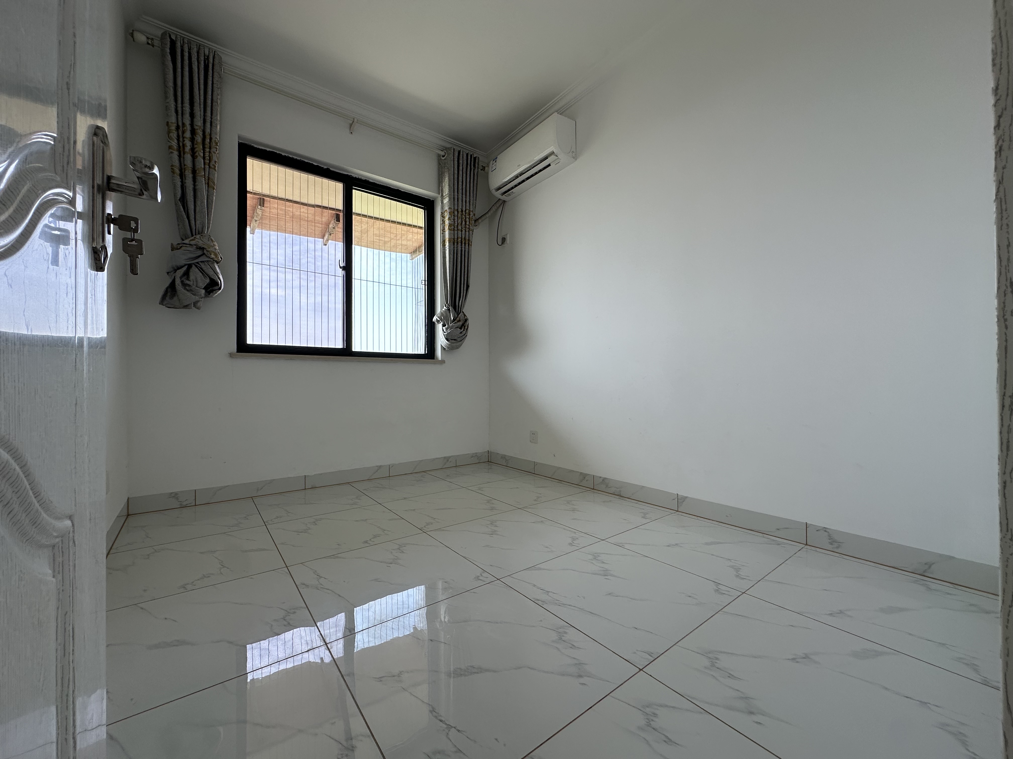 新城吾悦广场 1室0厅0卫 149.0万 新城吾悦广场 1室0厅0卫 149.0万客厅