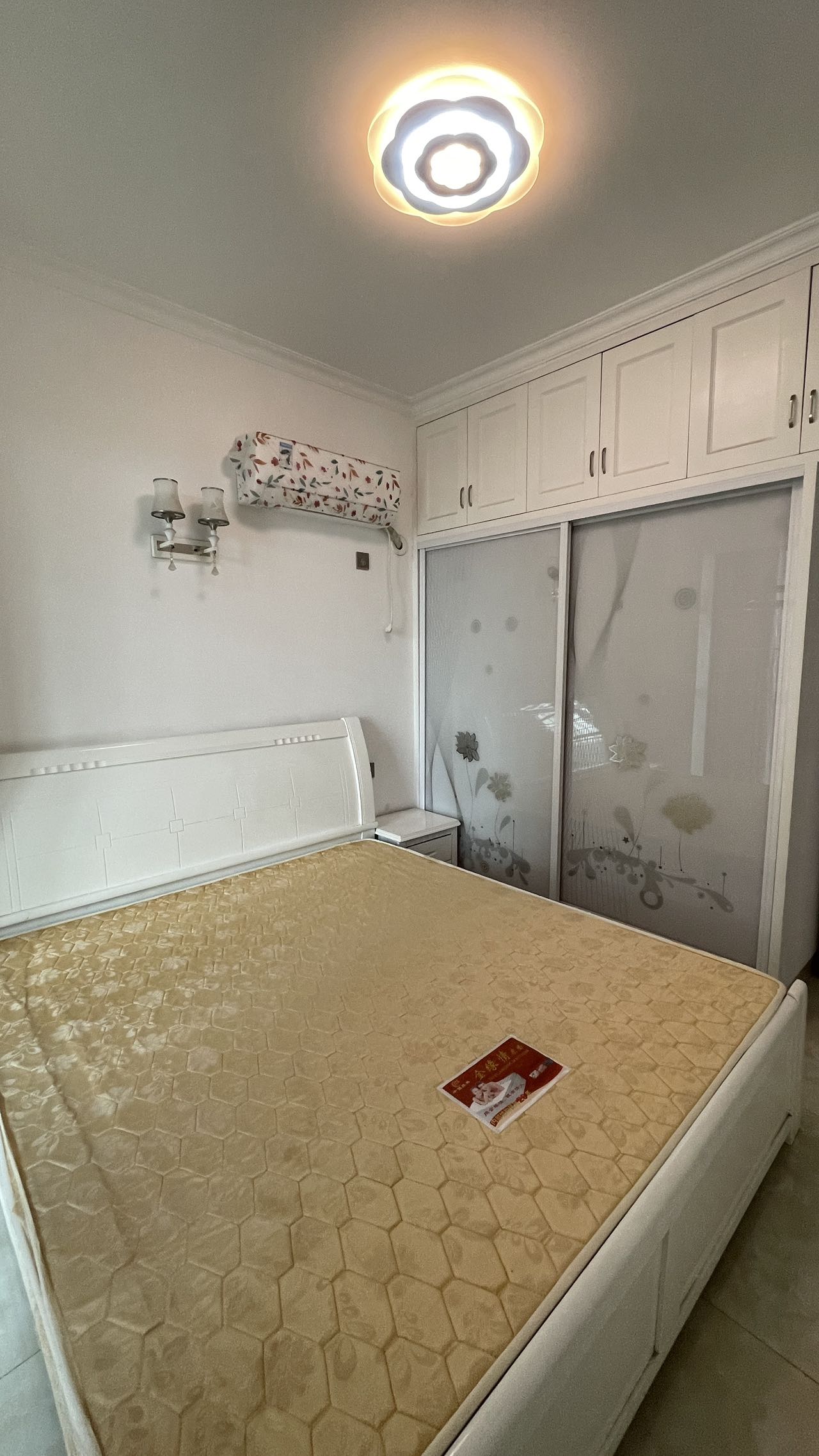 鹏利广场  3室2厅2卫    2200.0元/月 鹏利广场  3室2厅2卫    2200.0元/月室内图