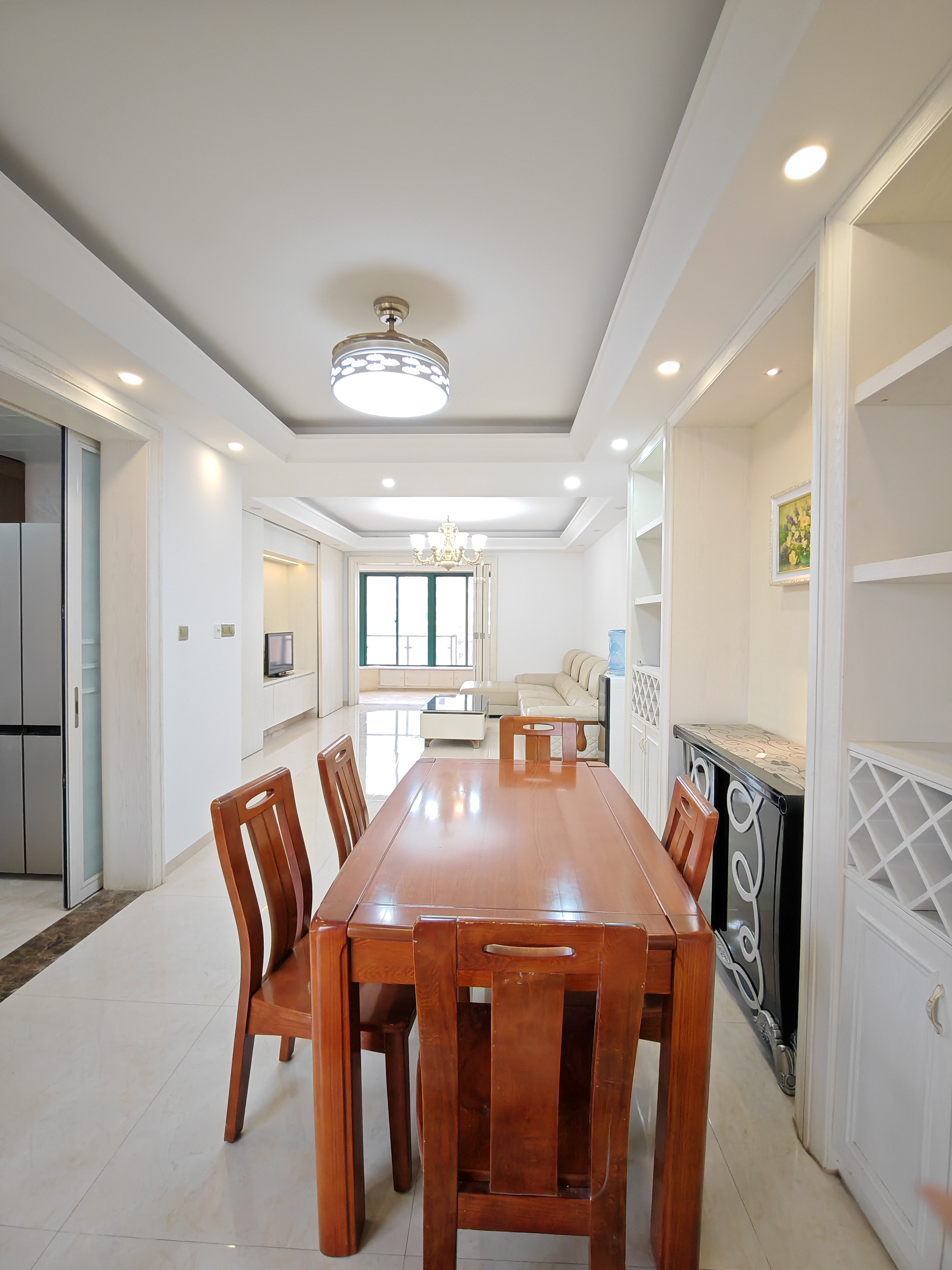 海阔天空-国瑞城二期(雅仕苑) 4室2厅2卫 330.0万 海阔天空-国瑞城二期(雅仕苑) 4室2厅2卫 330.0万室内图