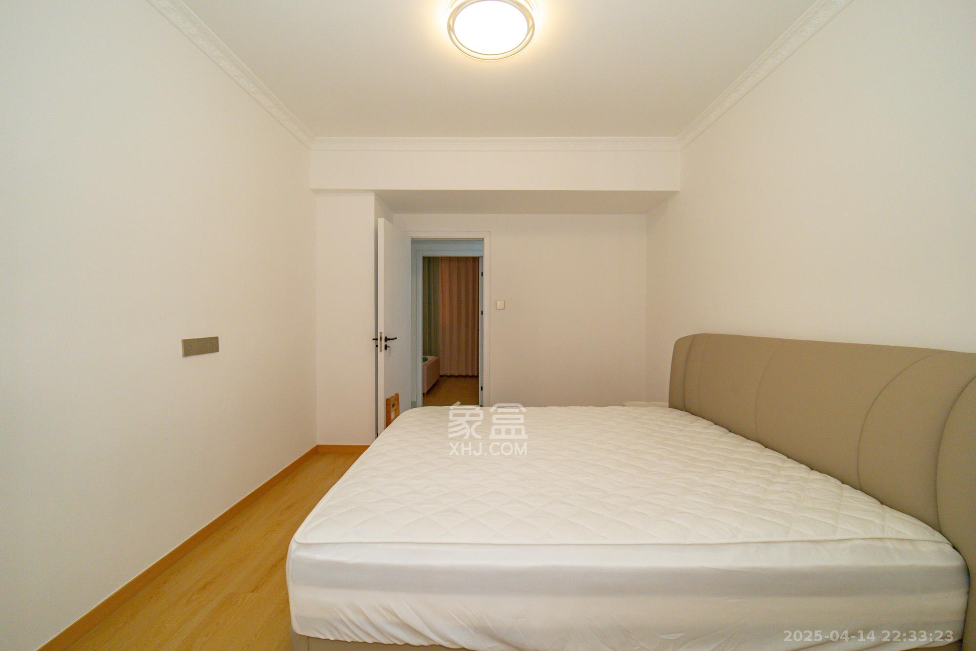 金辉优步星樾 3室2厅2卫 95.0万 金辉优步星樾 3室2厅2卫 95.0万卧室