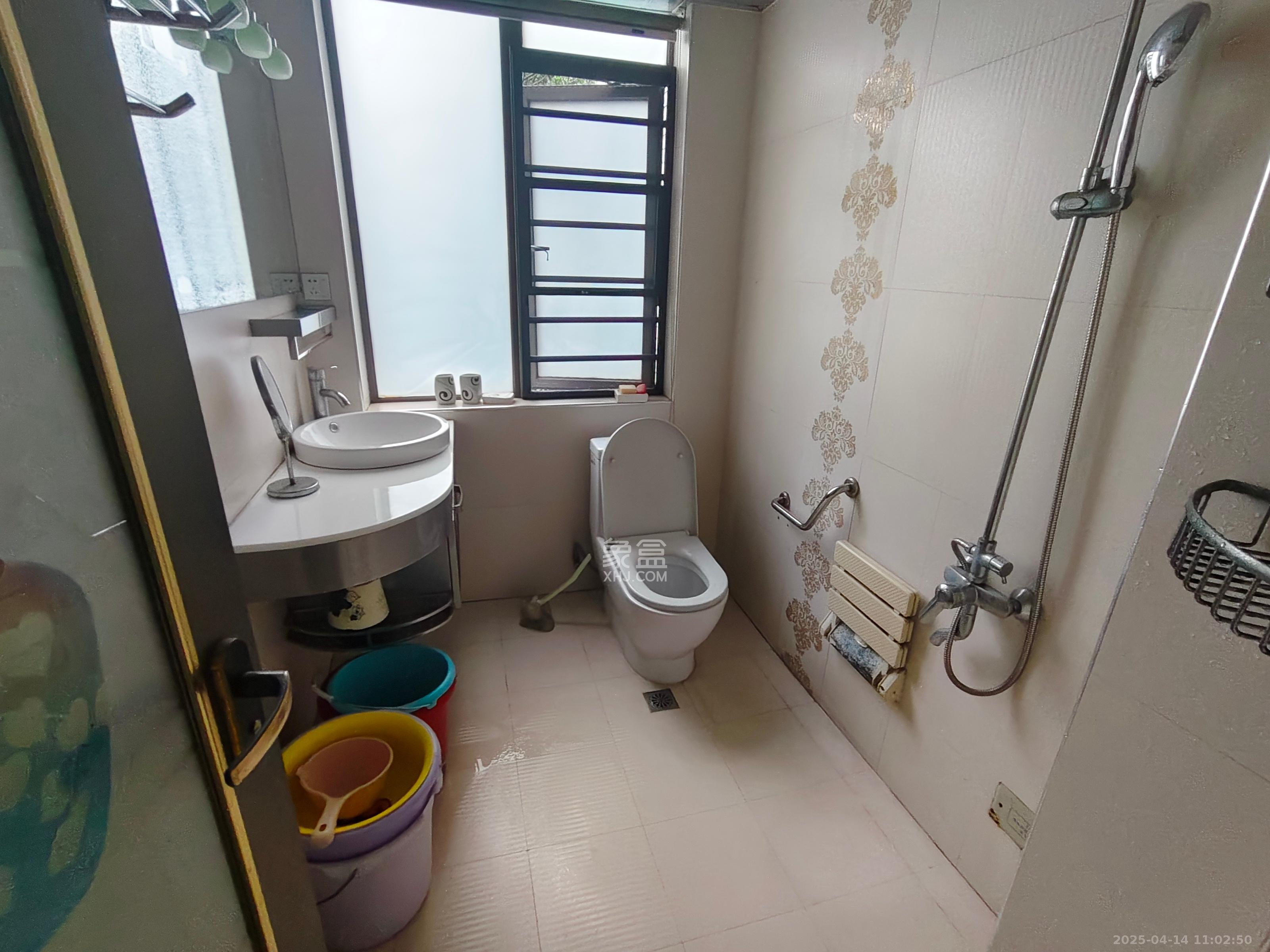 金域南外滩(望江佳园) 3室2厅2卫 3500.0元/月 金域南外滩(望江佳园) 3室2厅2卫 3500.0元/月室内图