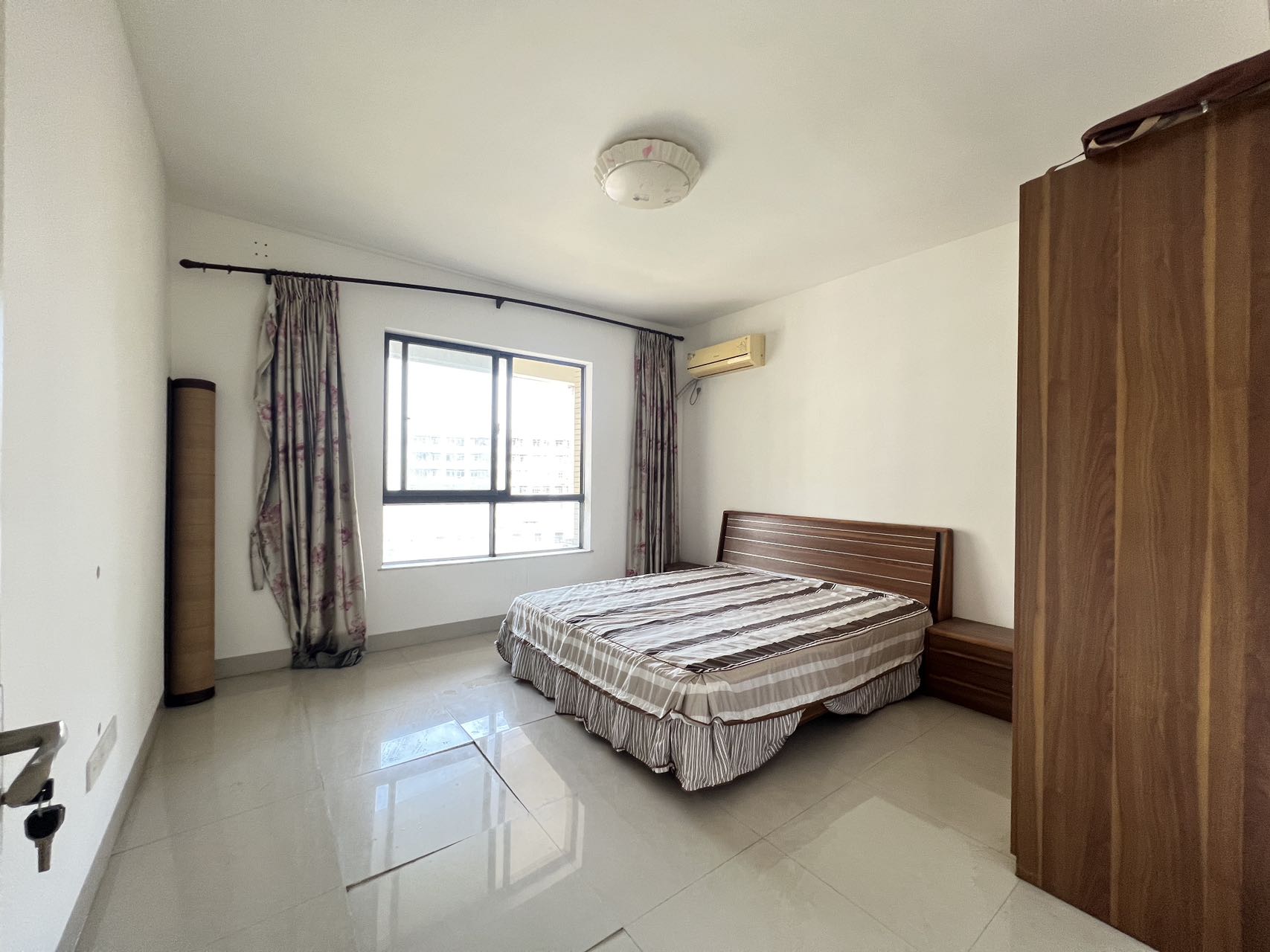 秀山观海苑  2室2厅1卫    116.0万 秀山观海苑  2室2厅1卫    116.0万室内图