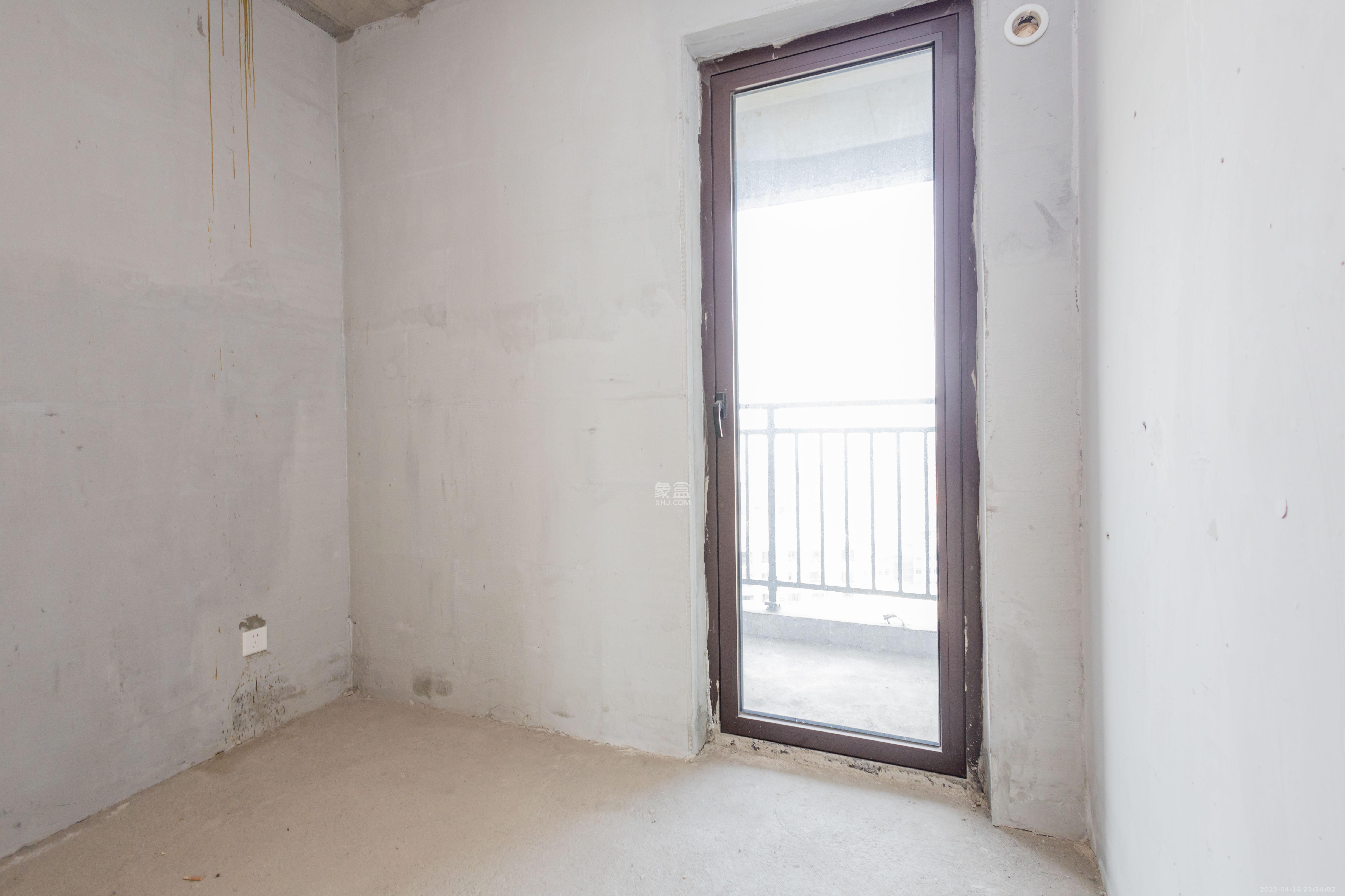 新城恒伟汇隽风华 3室2厅1卫 55.0万 新城恒伟汇隽风华 3室2厅1卫 55.0万卧室