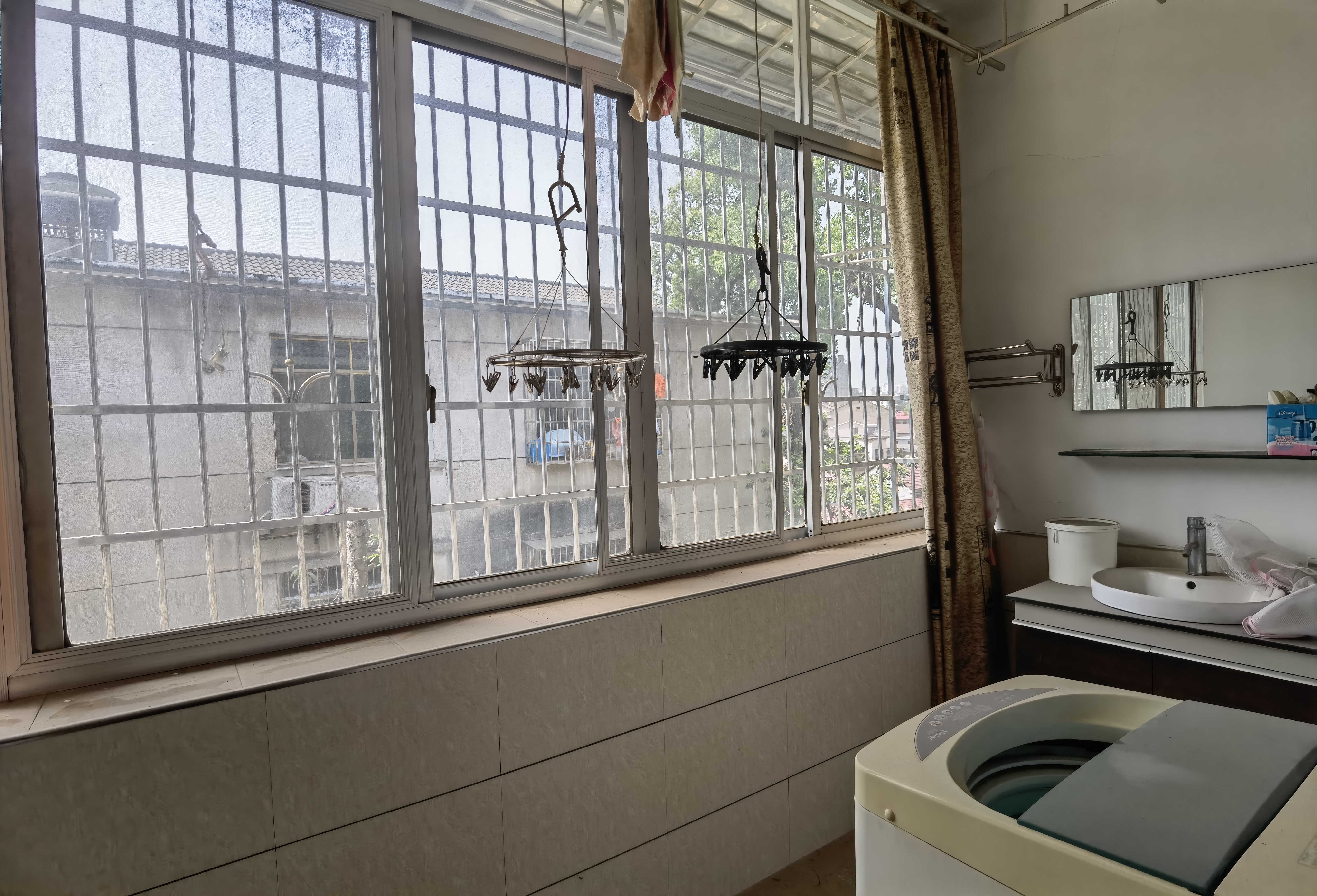 老市政府家属楼(机关三院) 3室2厅1卫 28.8万 老市政府家属楼(机关三院) 3室2厅1卫 28.8万室内图