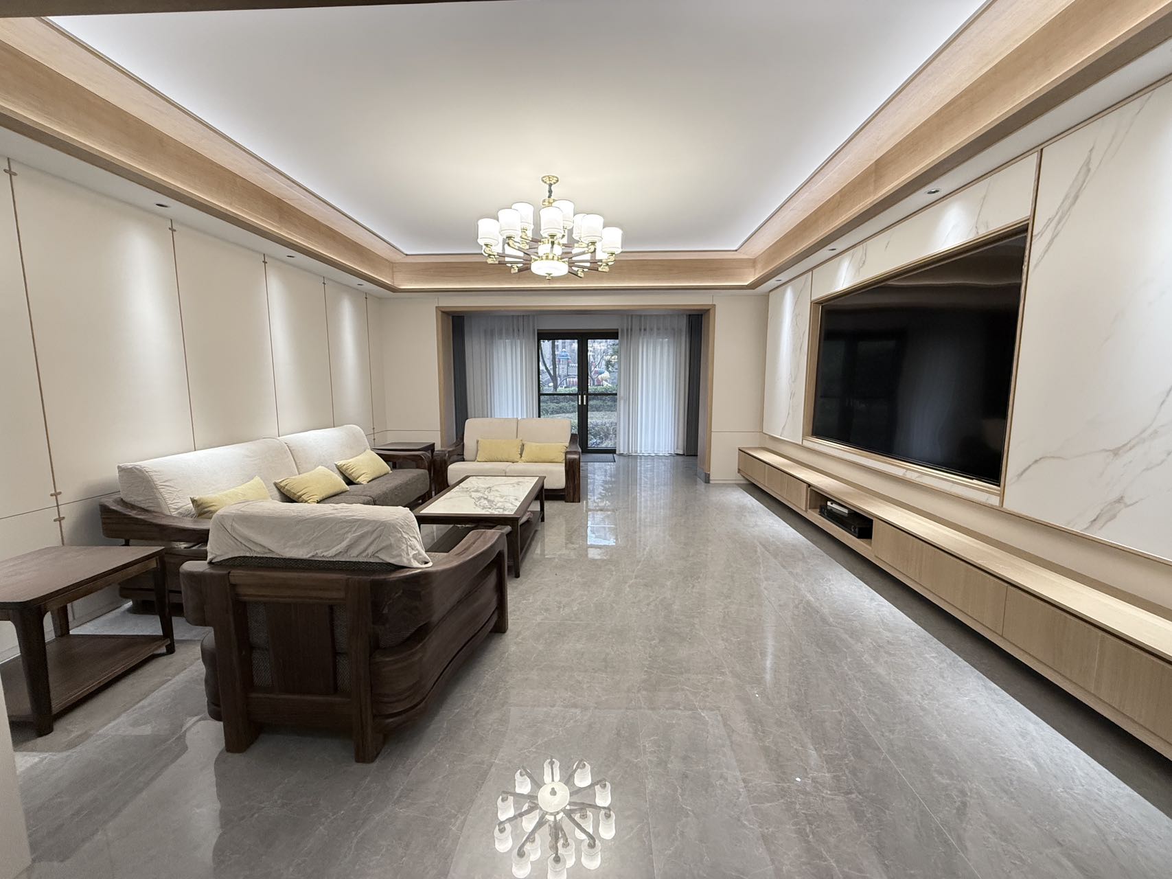 碧桂园锦岸 5室2厅1卫 198.0万 碧桂园锦岸 5室2厅1卫 198.0万室内图