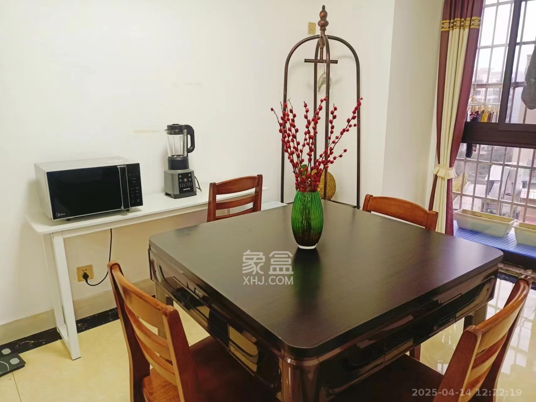 保利麓谷林语E区  4室2厅2卫   3600.00元/月室内图