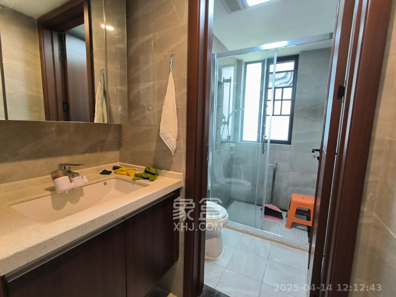 绿地长沙城际空间站（绿地新里佳苑）  4室2厅2卫   3500.00元/月室内图