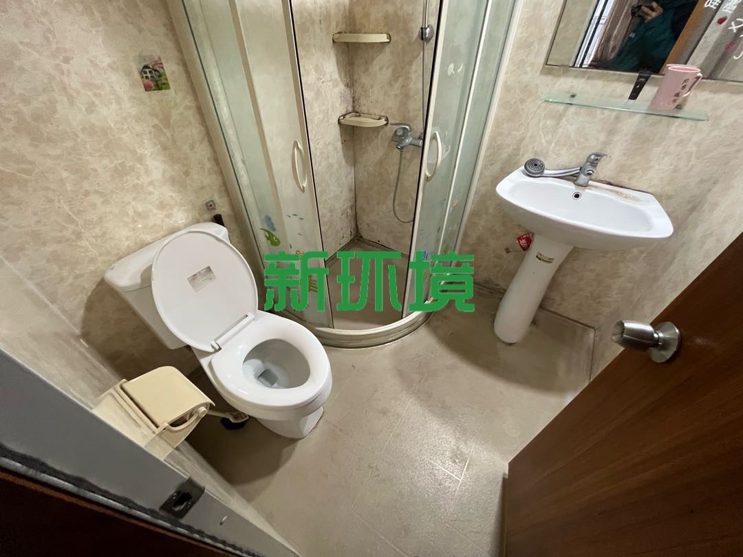 蓝色港湾  2室2厅1卫   39.00万卫生间