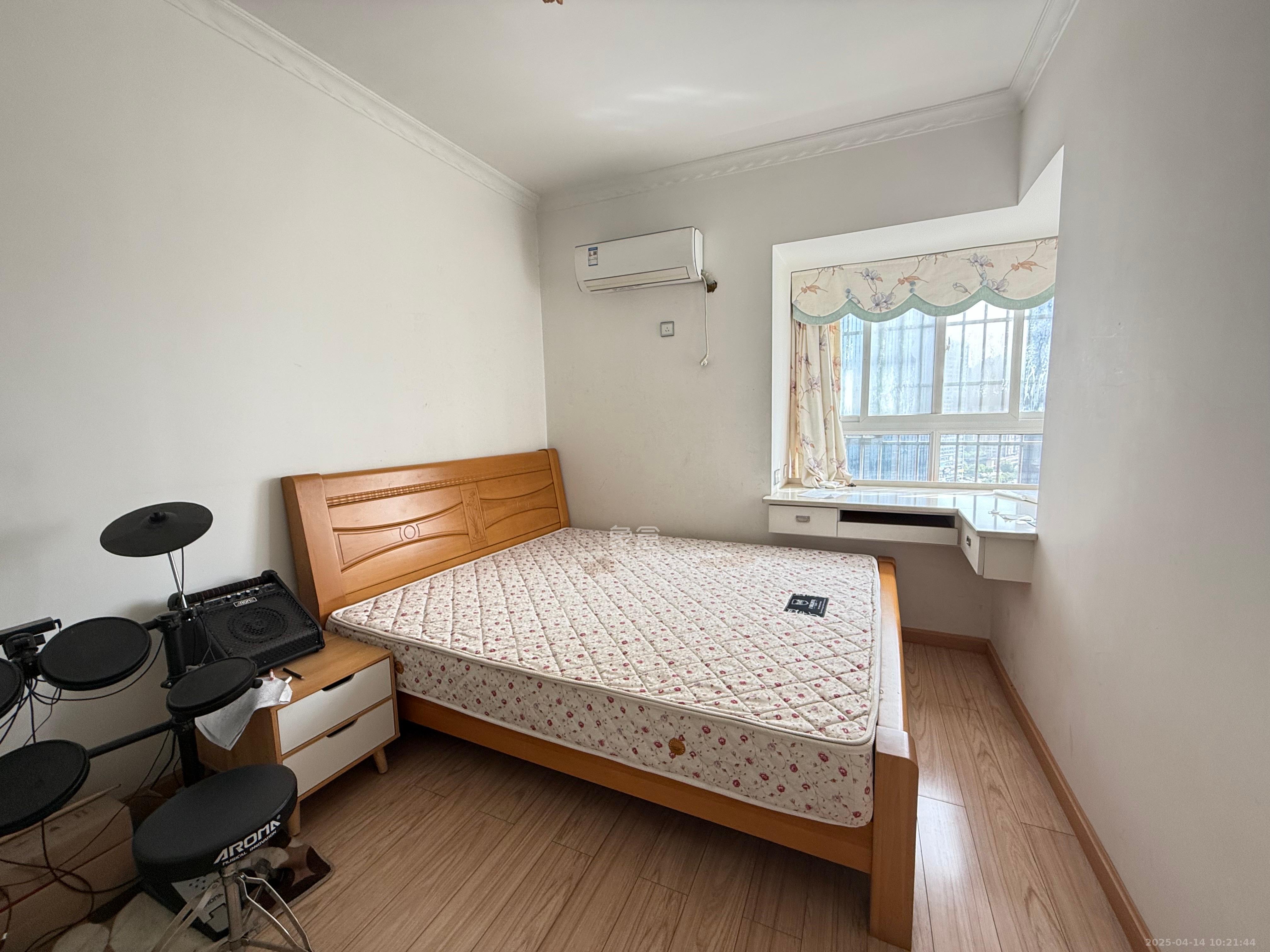 东方航标 3室2厅1卫 2100.0元/月 东方航标 3室2厅1卫 2100.0元/月室内图