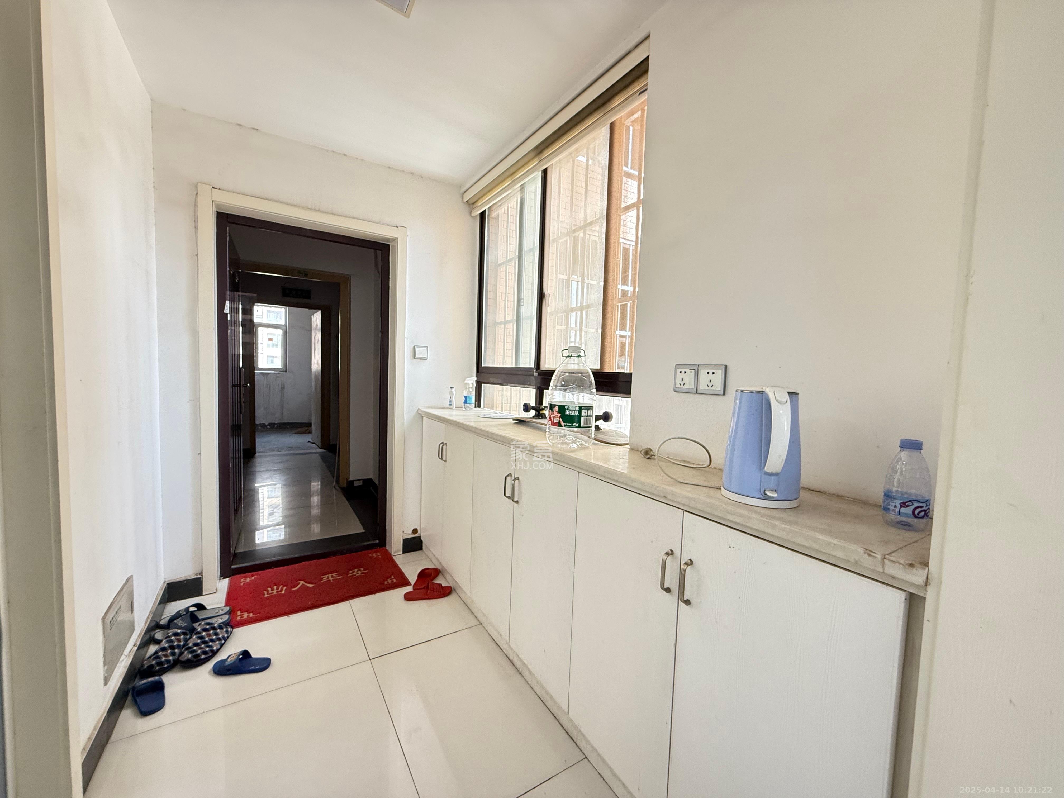 东方航标 3室2厅1卫 2100.0元/月 东方航标 3室2厅1卫 2100.0元/月室内图